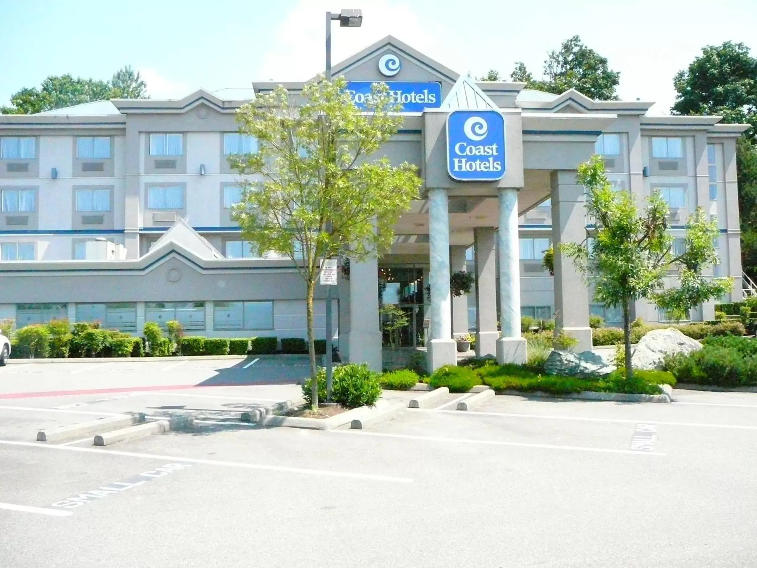 Facade/entrance, Property Building in Coast Abbotsford Hotel & Suites