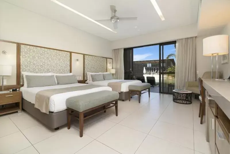 Bedroom in Mindil Beach Casino Resort