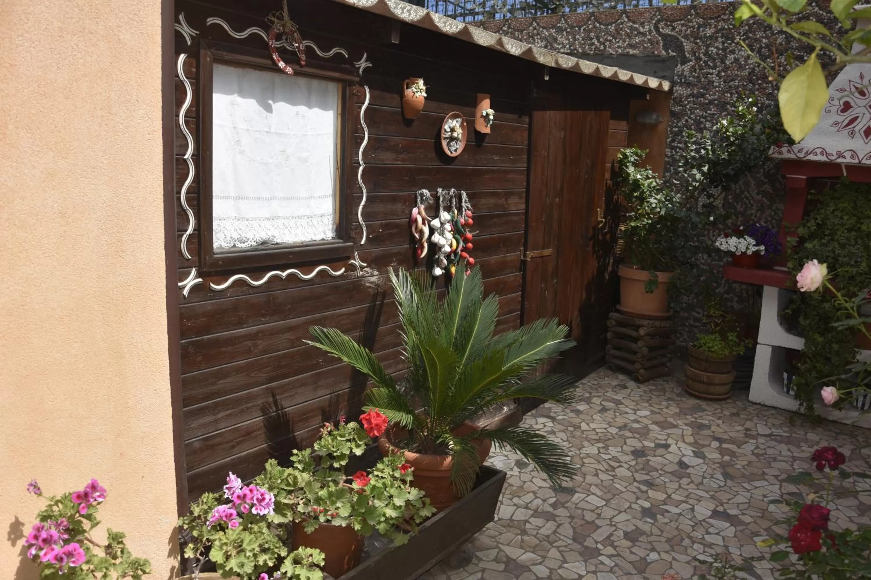 Patio in B&B Villa Liliya