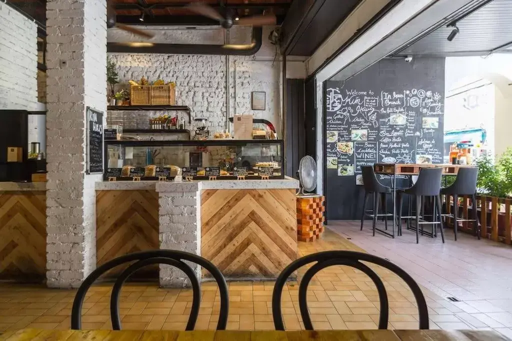 Restaurant/places to eat, Lounge/Bar in Kim Haus Loft