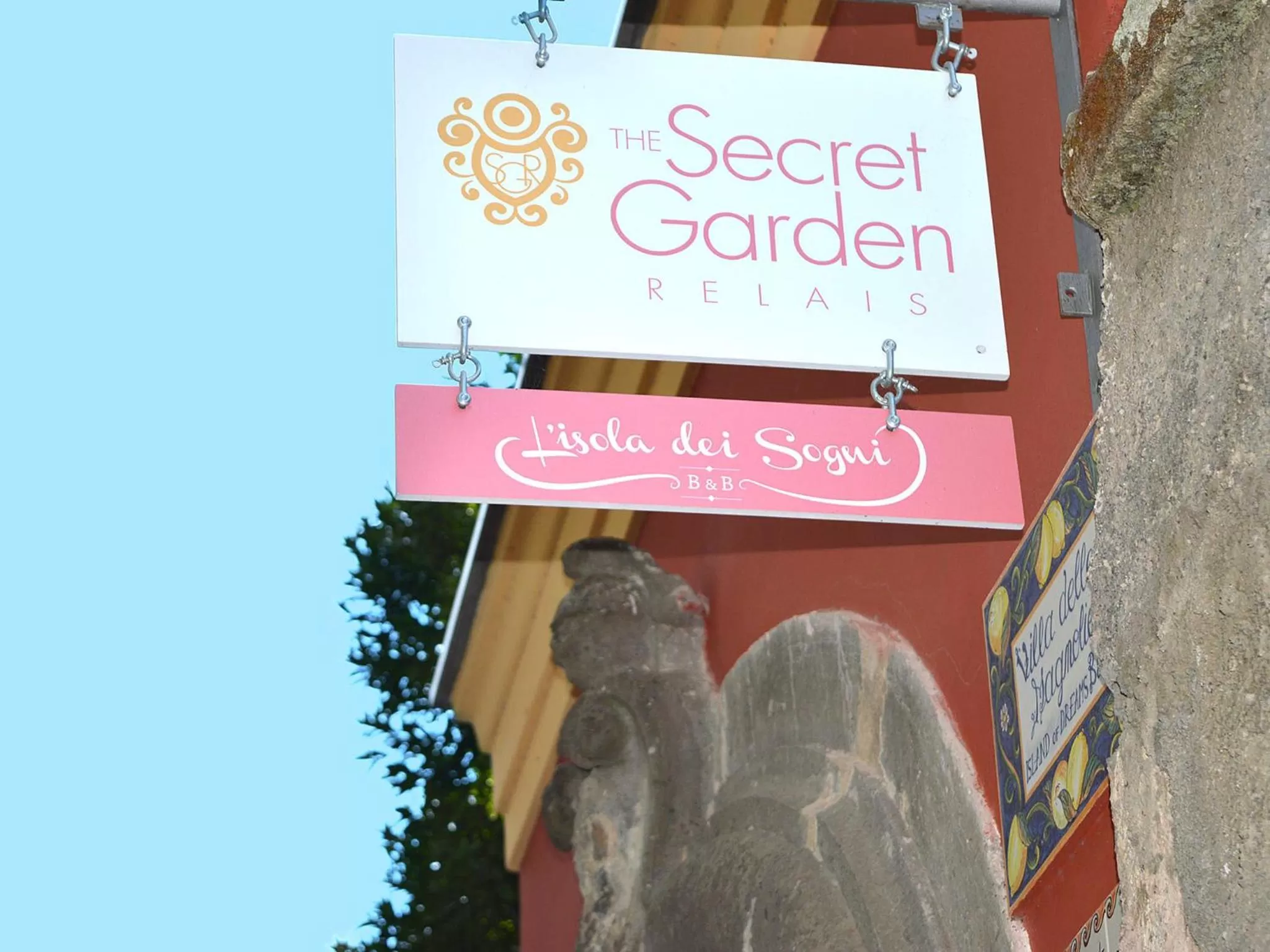 Facade/entrance in The Secret Garden Relais