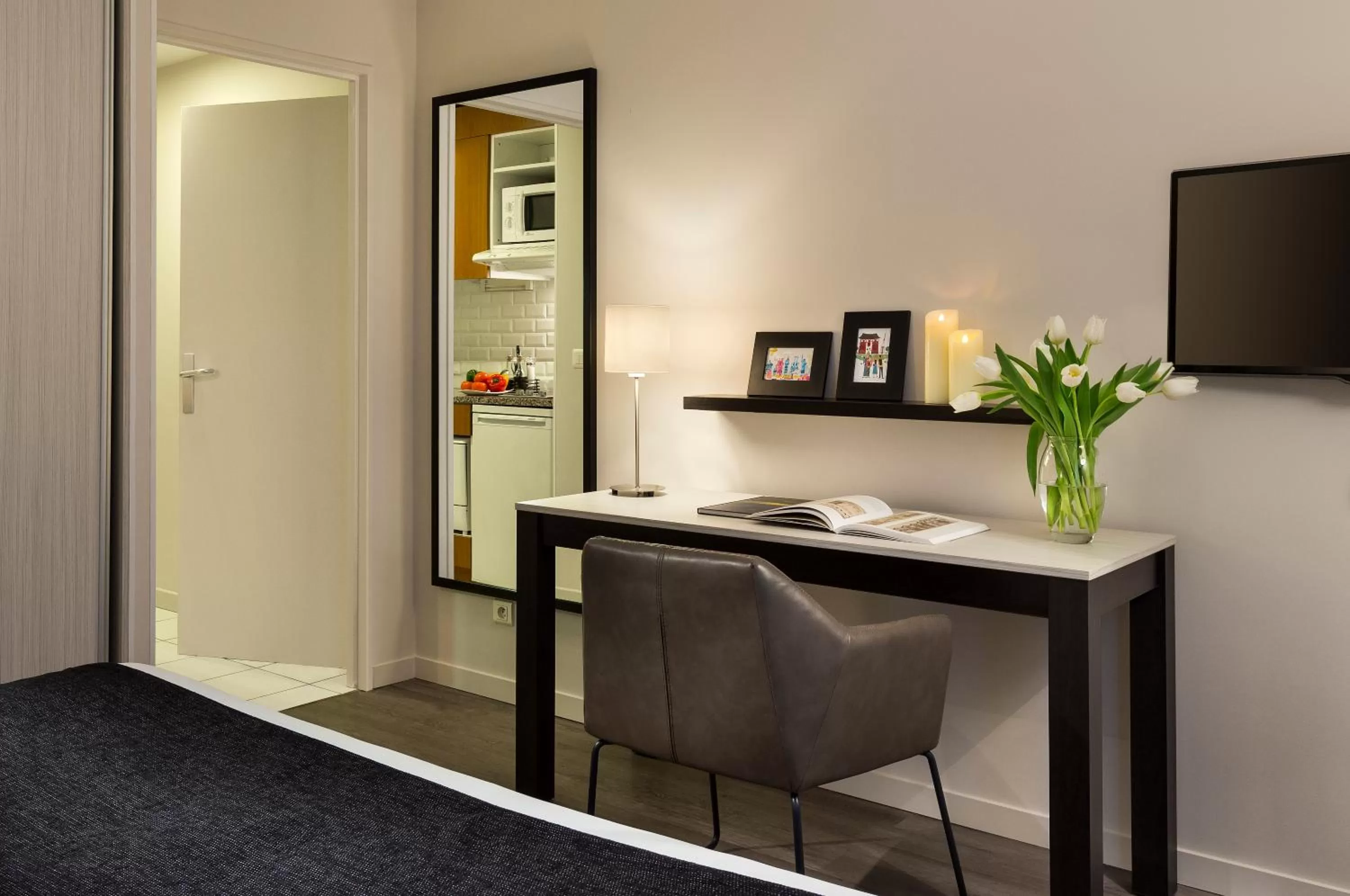 TV and multimedia in Citadines Montmartre Paris