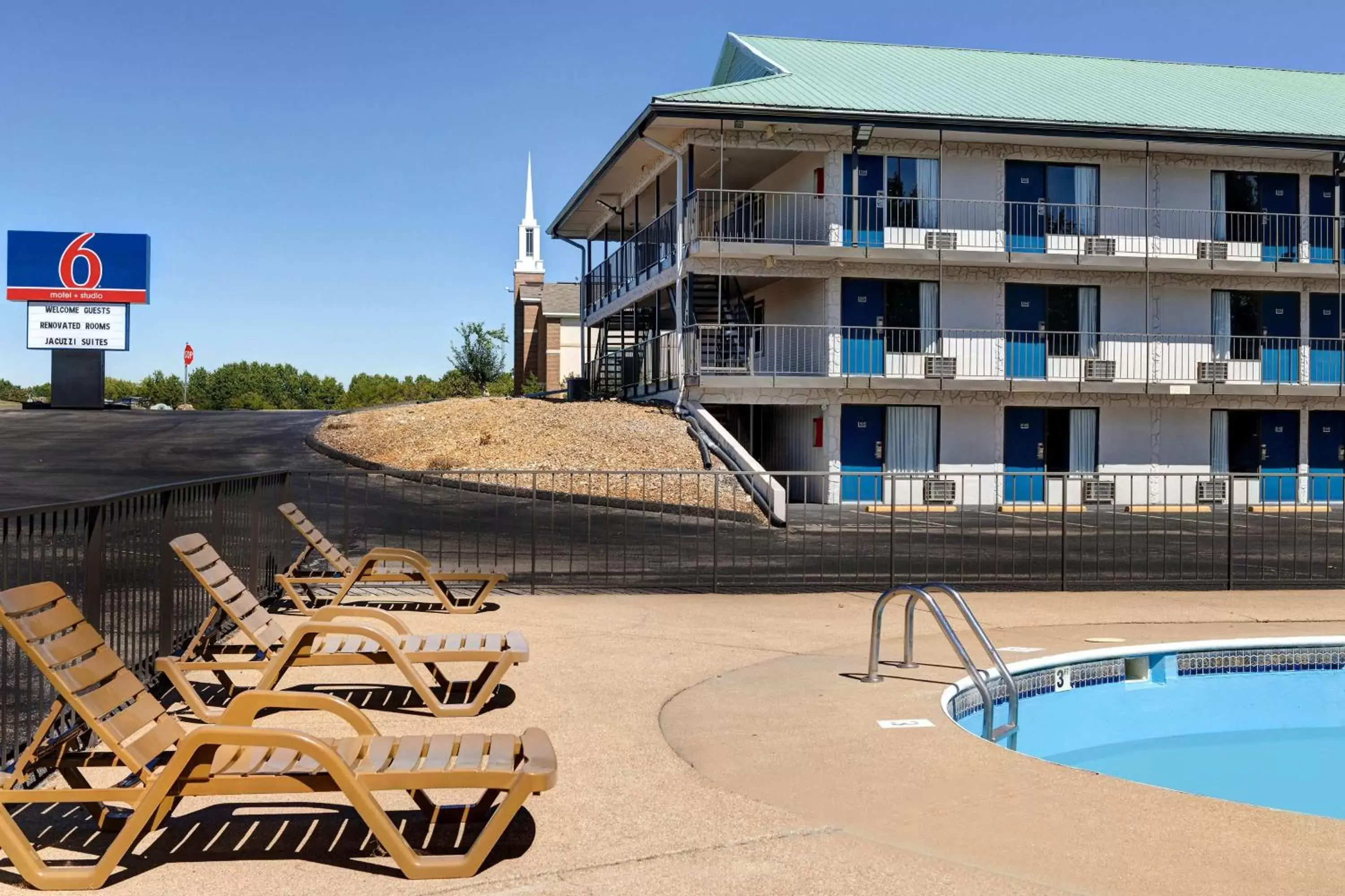 Pool view, Property Building in Studio 6 Branson West MO Silver Dollar City