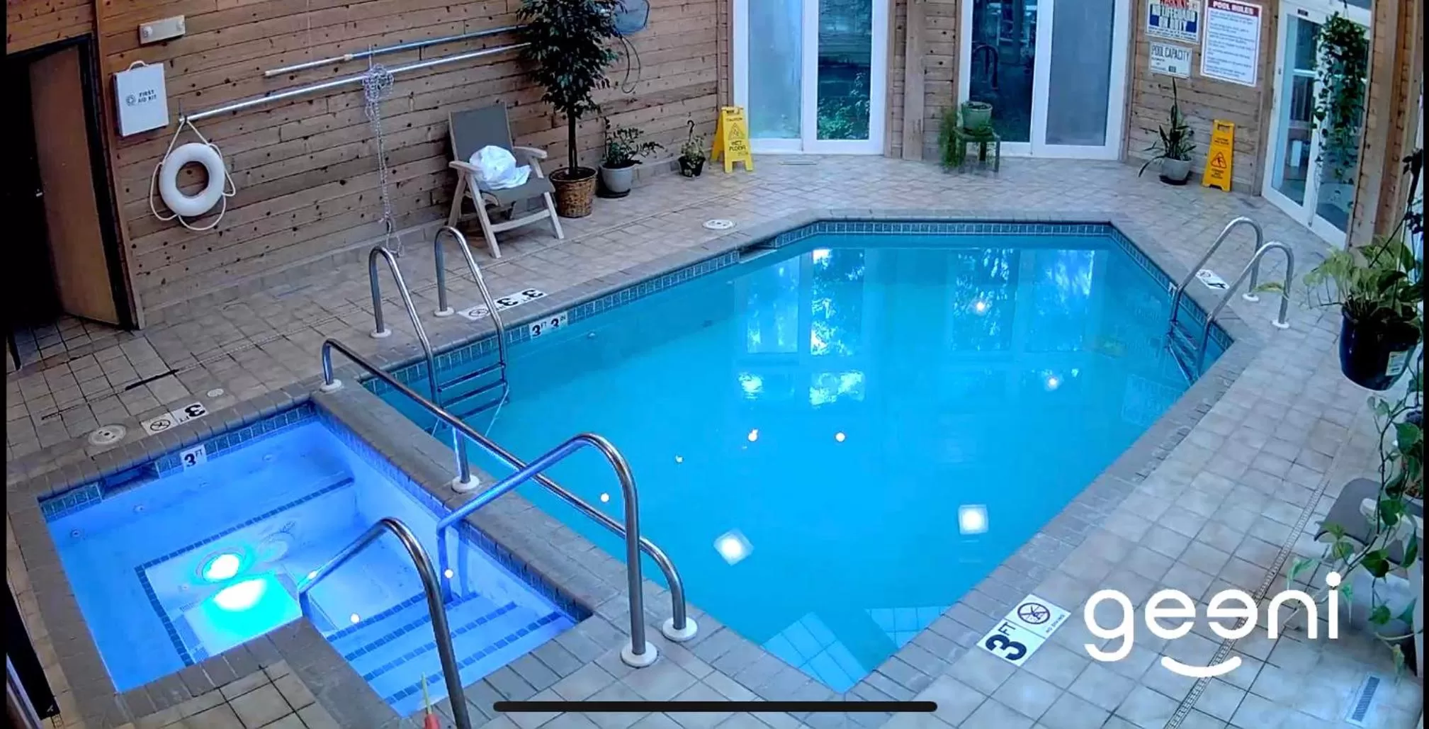 Swimming Pool in Mill Creek Hotel