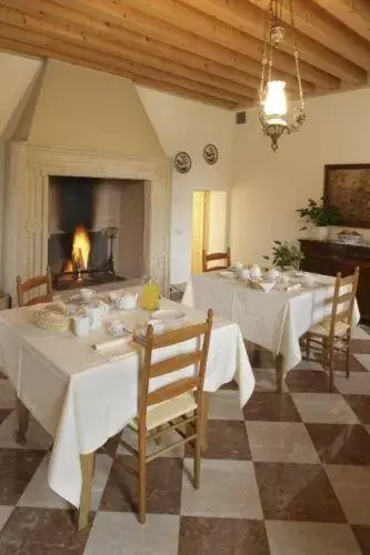 Restaurant/Places to Eat in Villa Busta Hotel