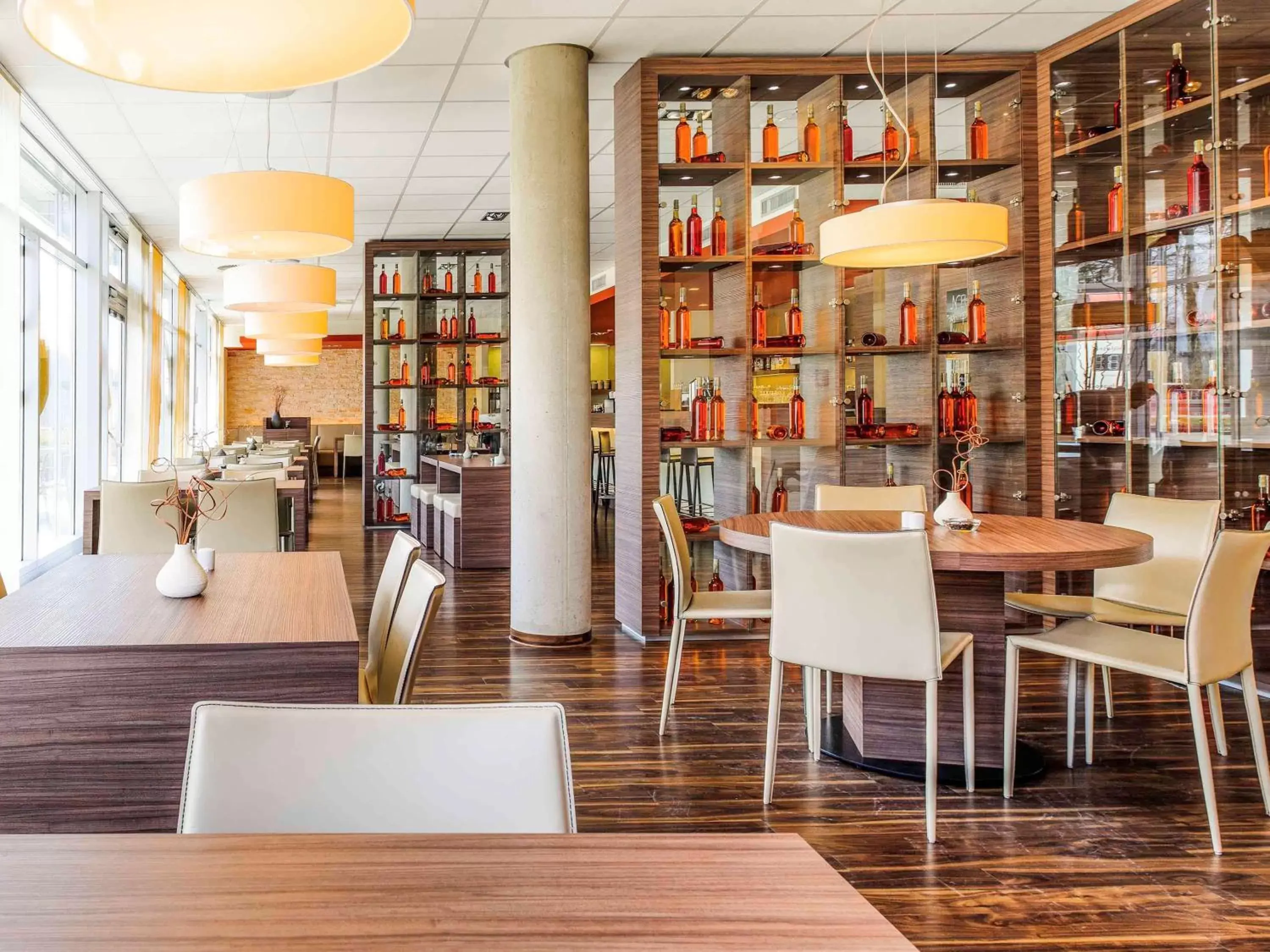 Restaurant/Places to Eat in ibis Hotel Friedrichshafen Airport Messe