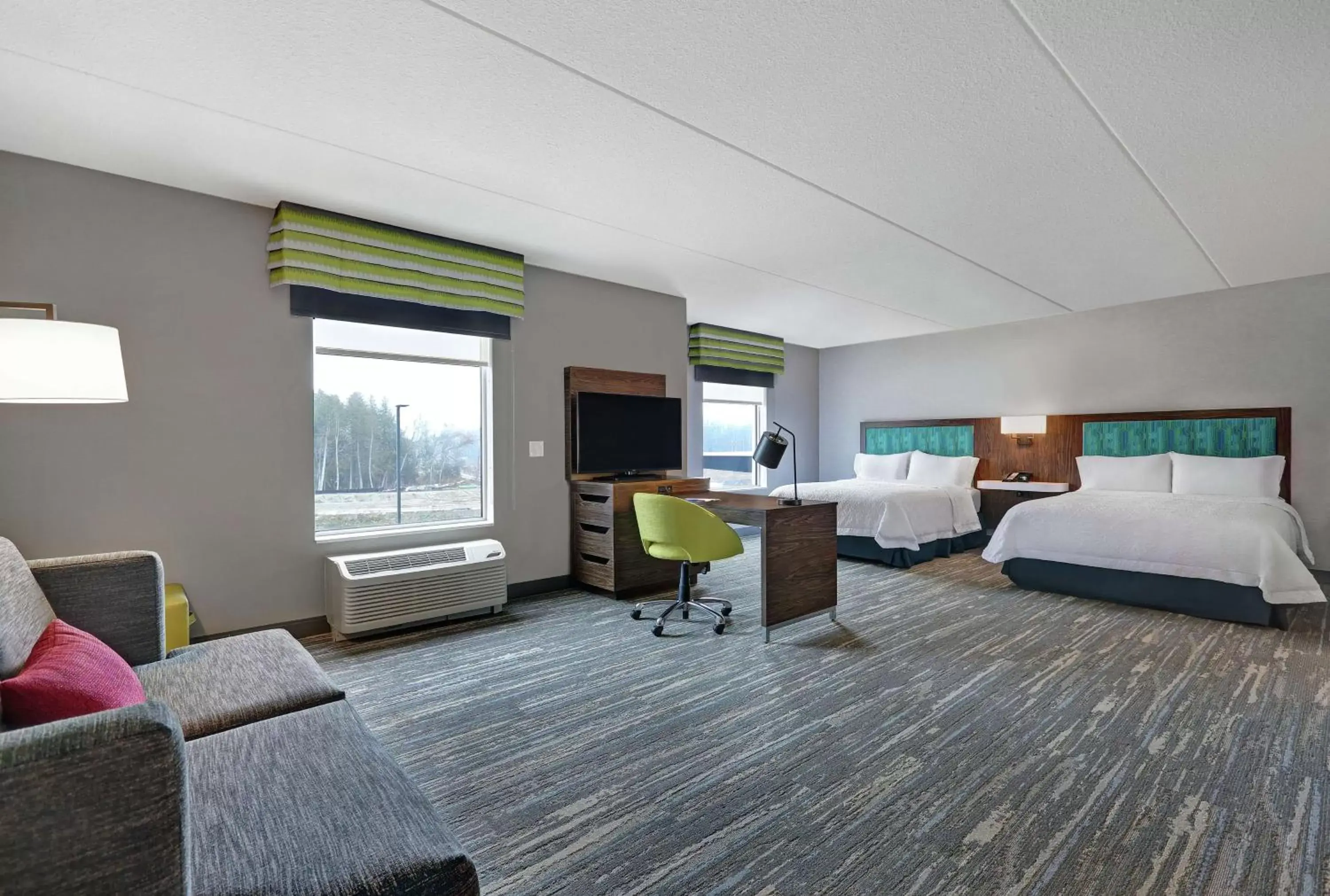 Bedroom, Bed in Hampton Inn Peterborough Bedroom, Bed in Hampton Inn Peterborough