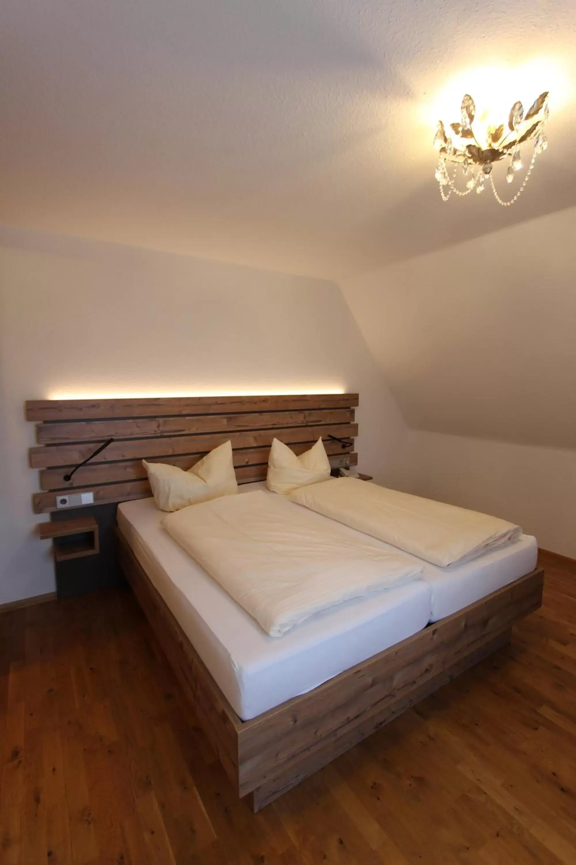 Bed in Hotel Gasthof Rössle