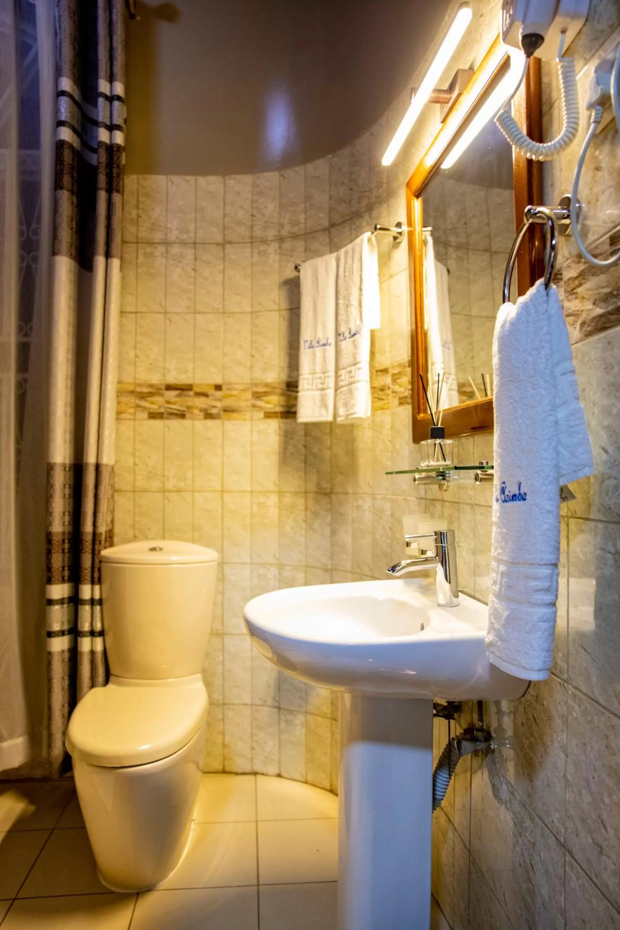 Bathroom in Villa Asimba