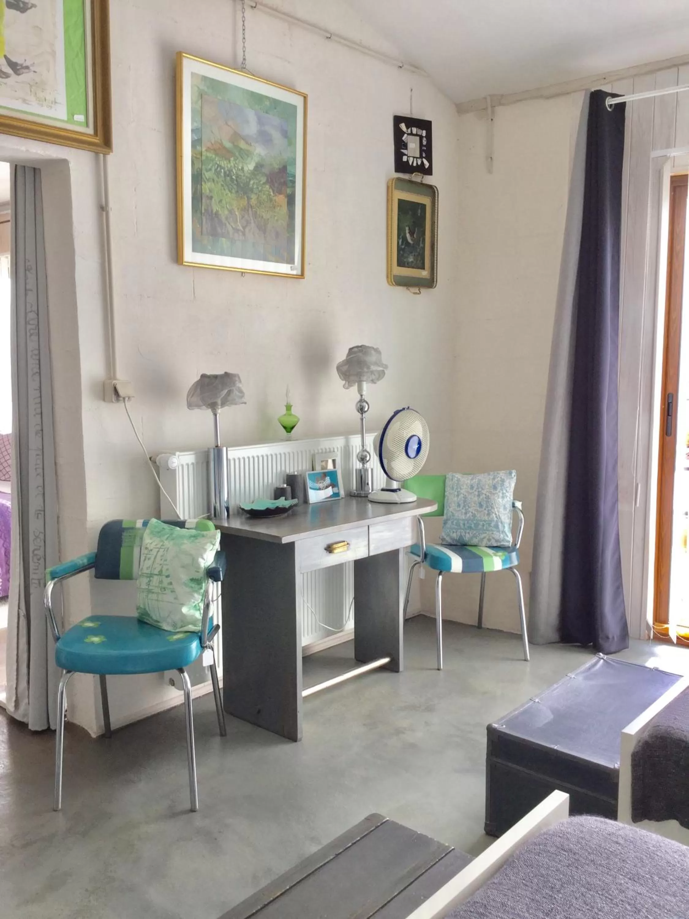 Seating Area in Loft Atypique