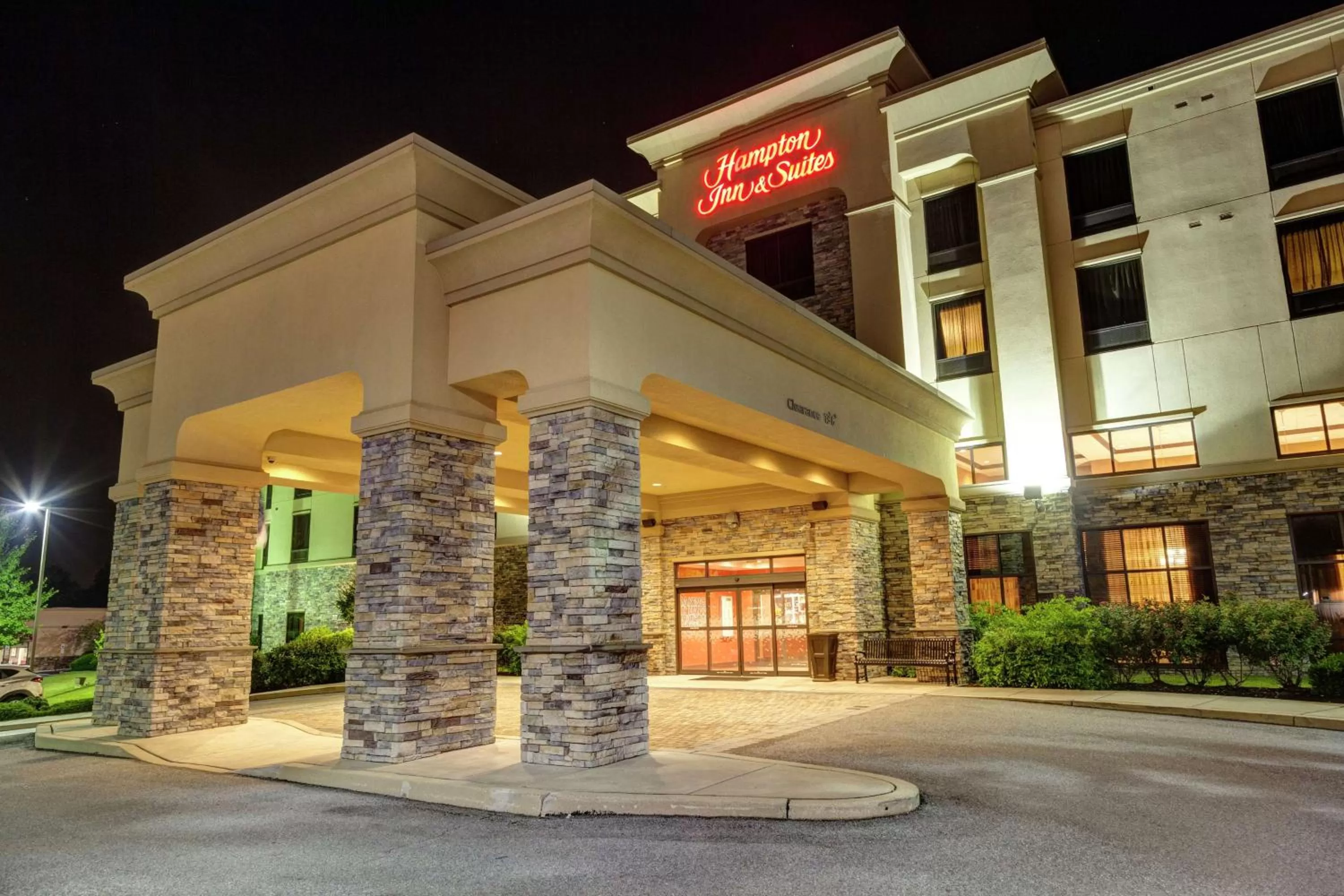 Property building in Hampton Inn & Suites Chadds Ford
