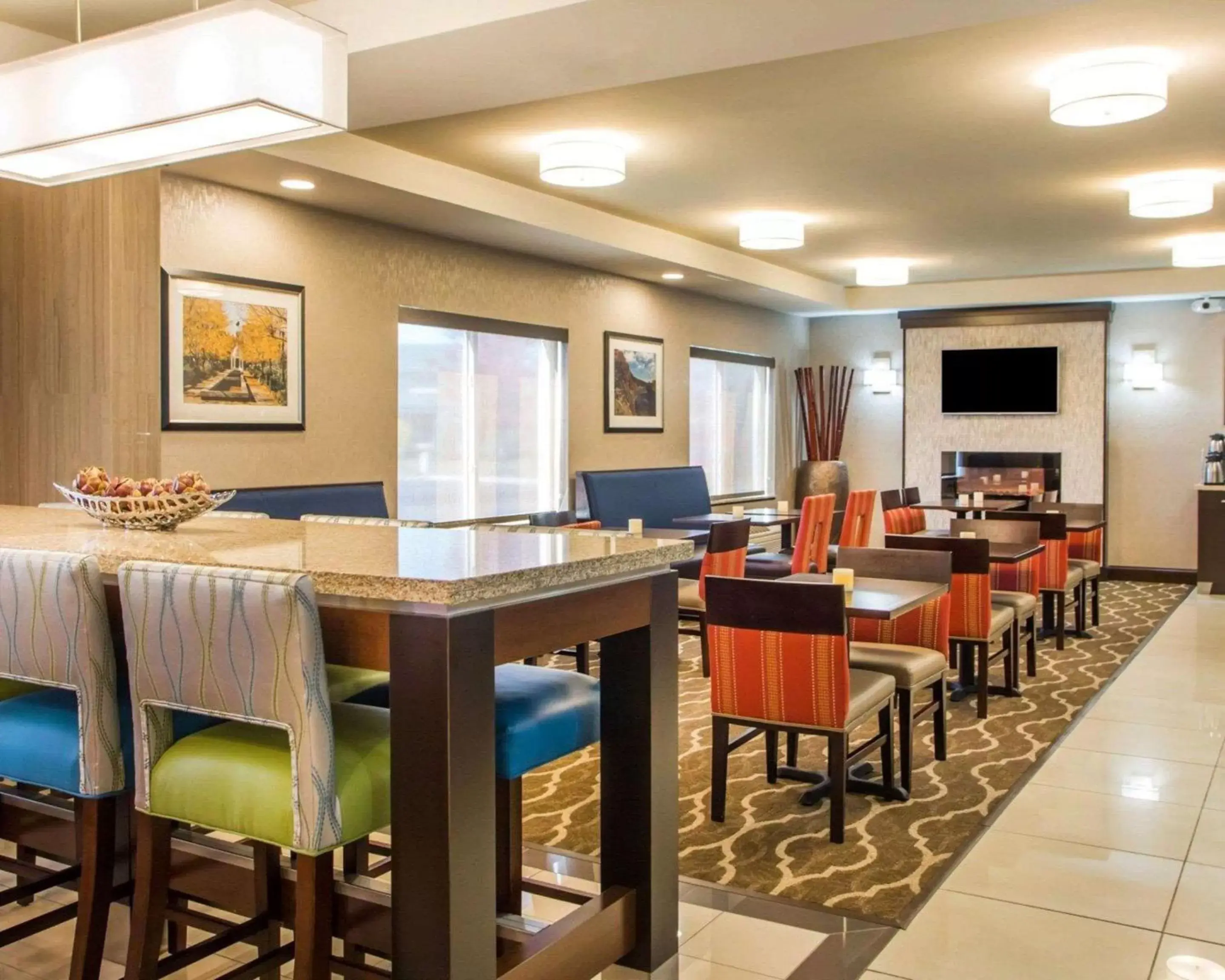 Restaurant/Places to Eat in Comfort Suites Columbus West - Hilliard