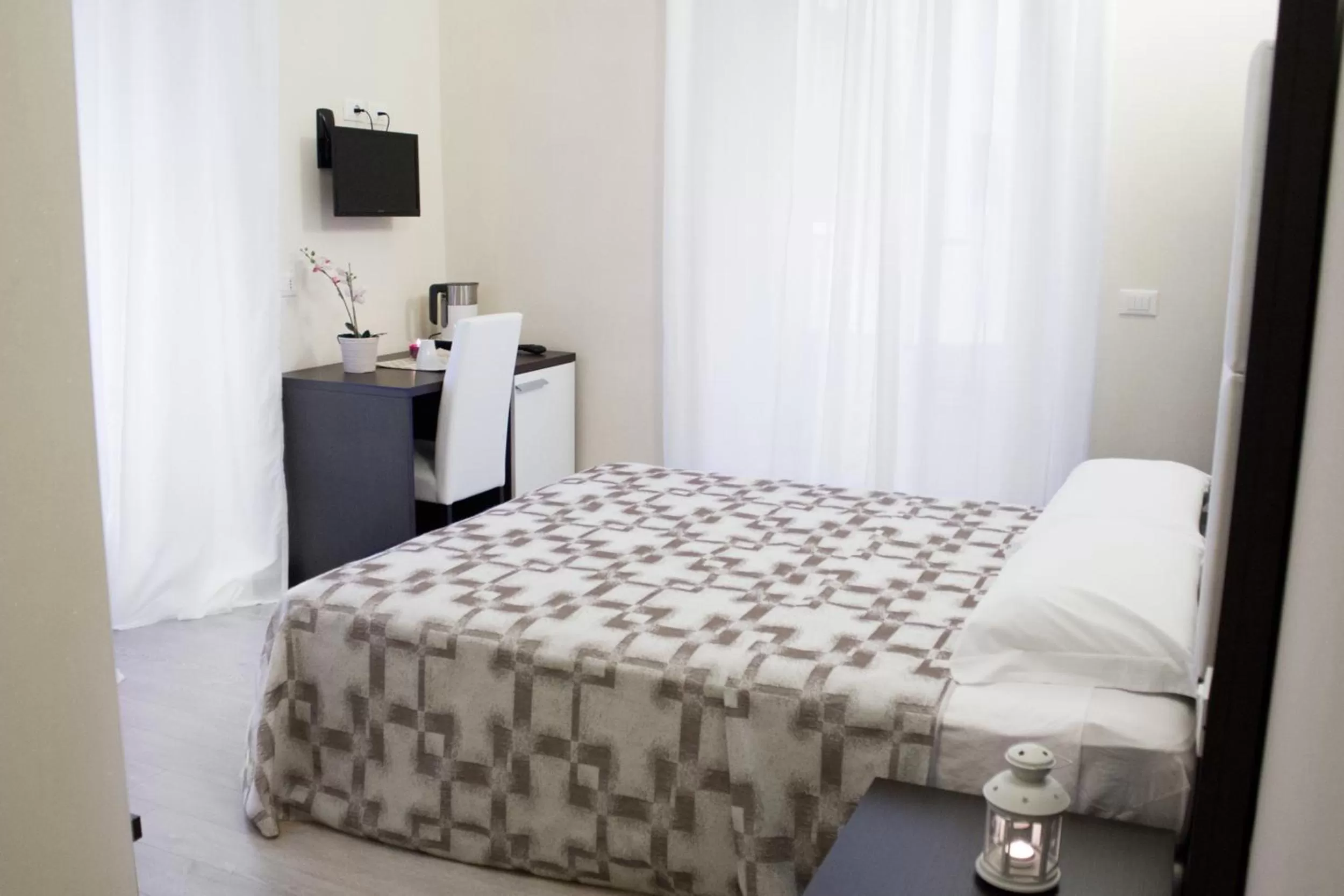 Bedroom, Bed in Stardust Rome