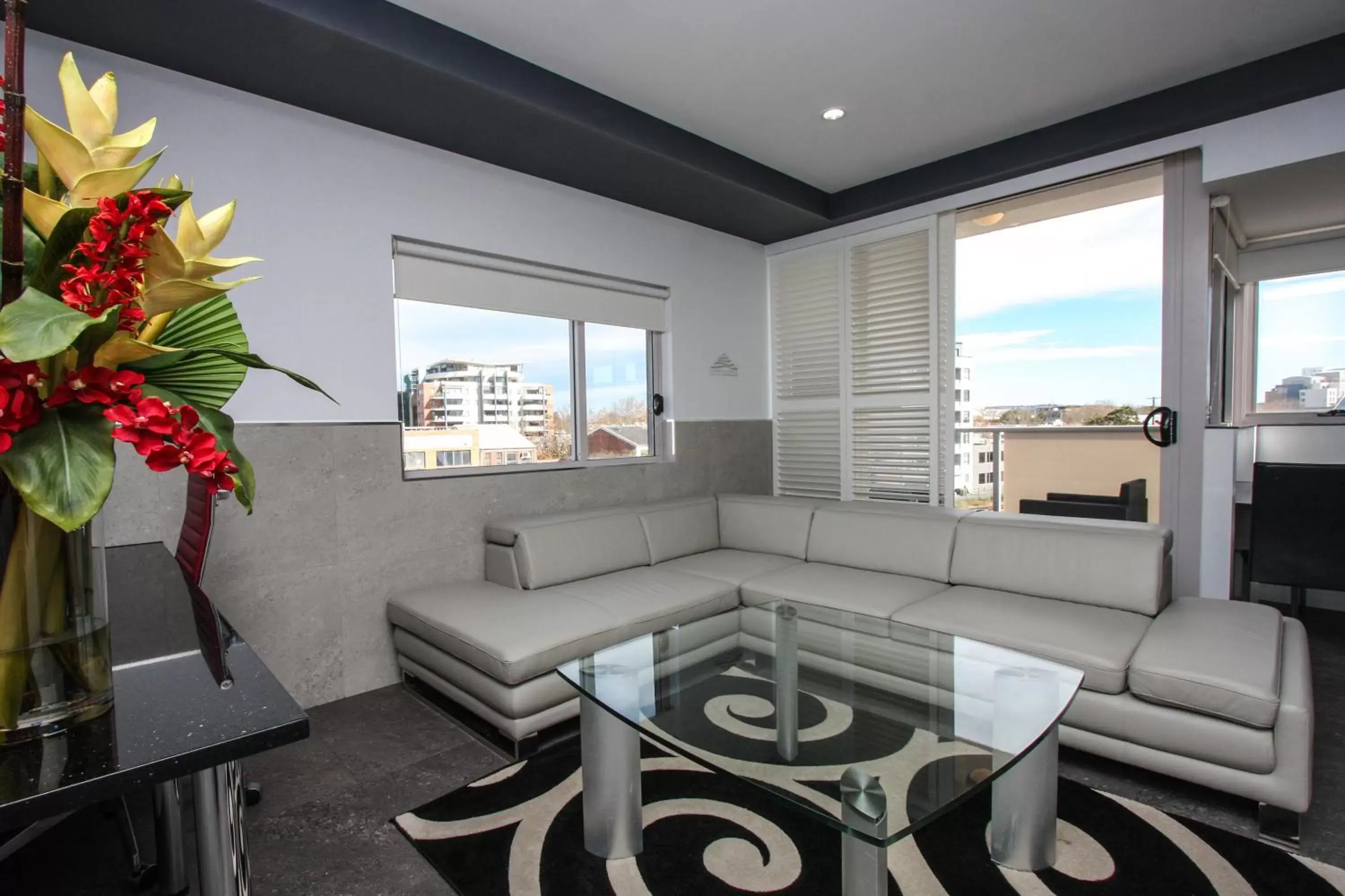 Balcony/Terrace, Seating Area in Honeysuckle Executive Apartments