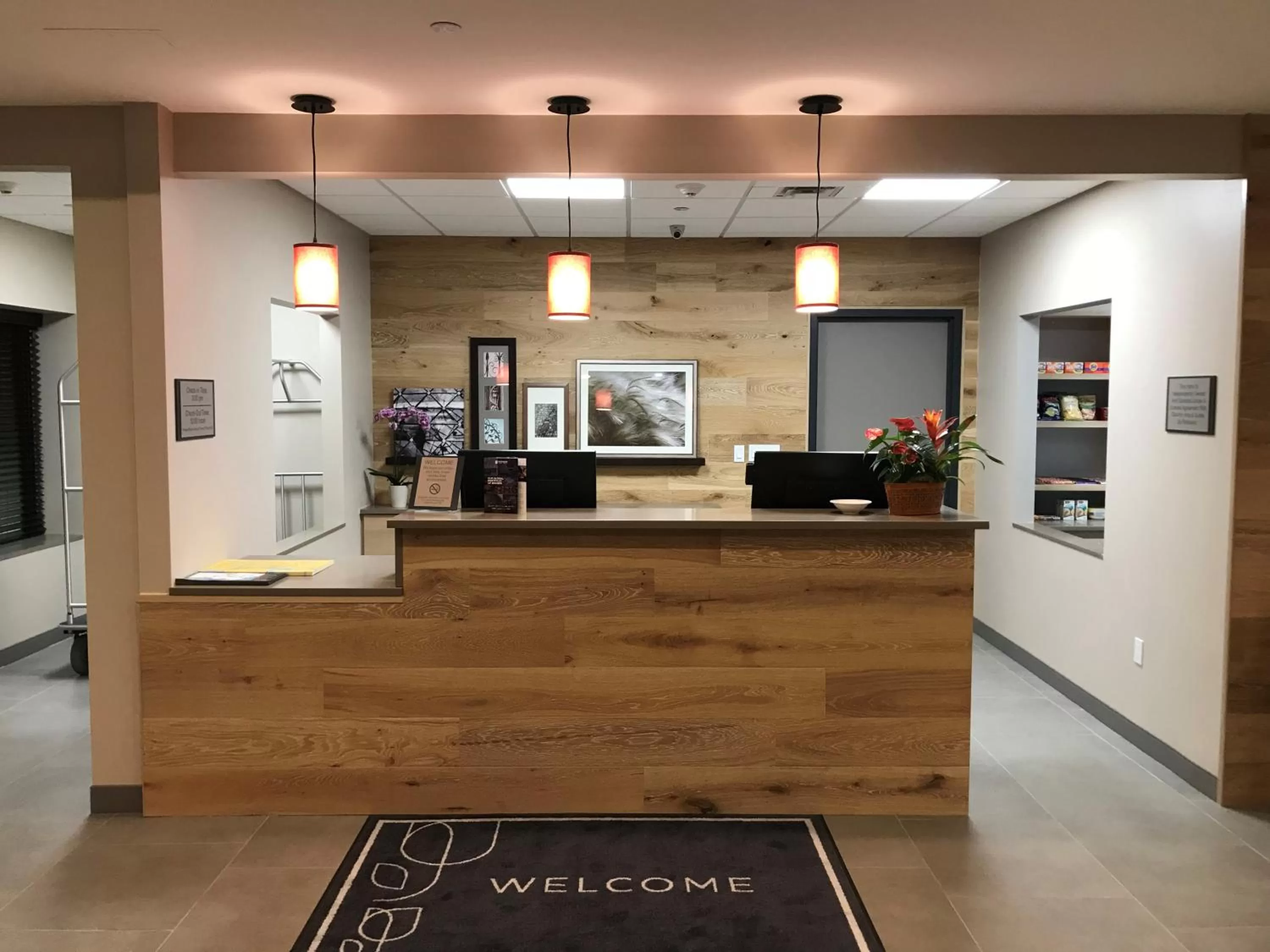 Lobby or reception in Country Inn & Suites by Radisson, Belleville, ON