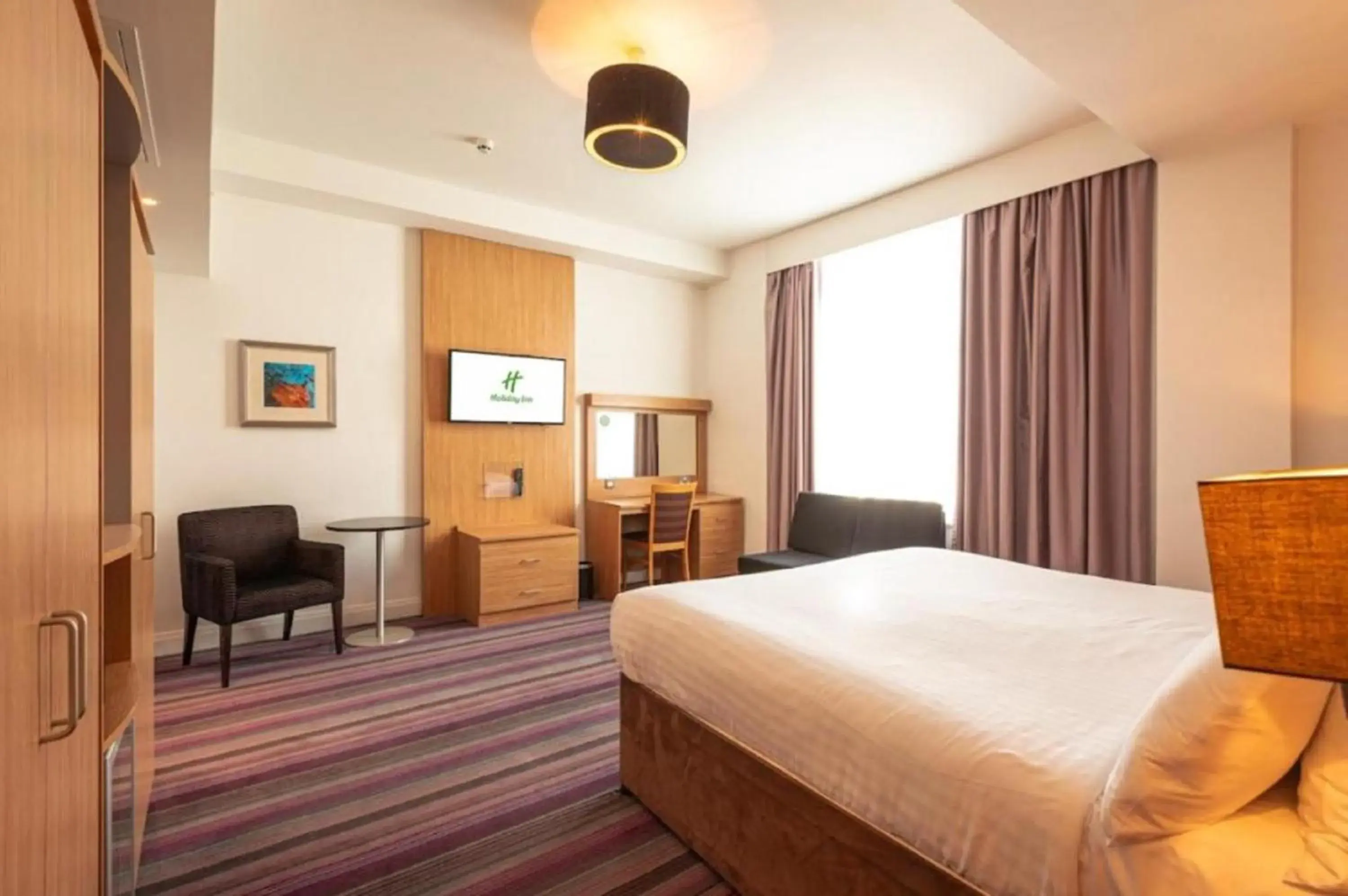 Bed in Holiday Inn Darlington-A1 Scotch Corner, an IHG Hotel