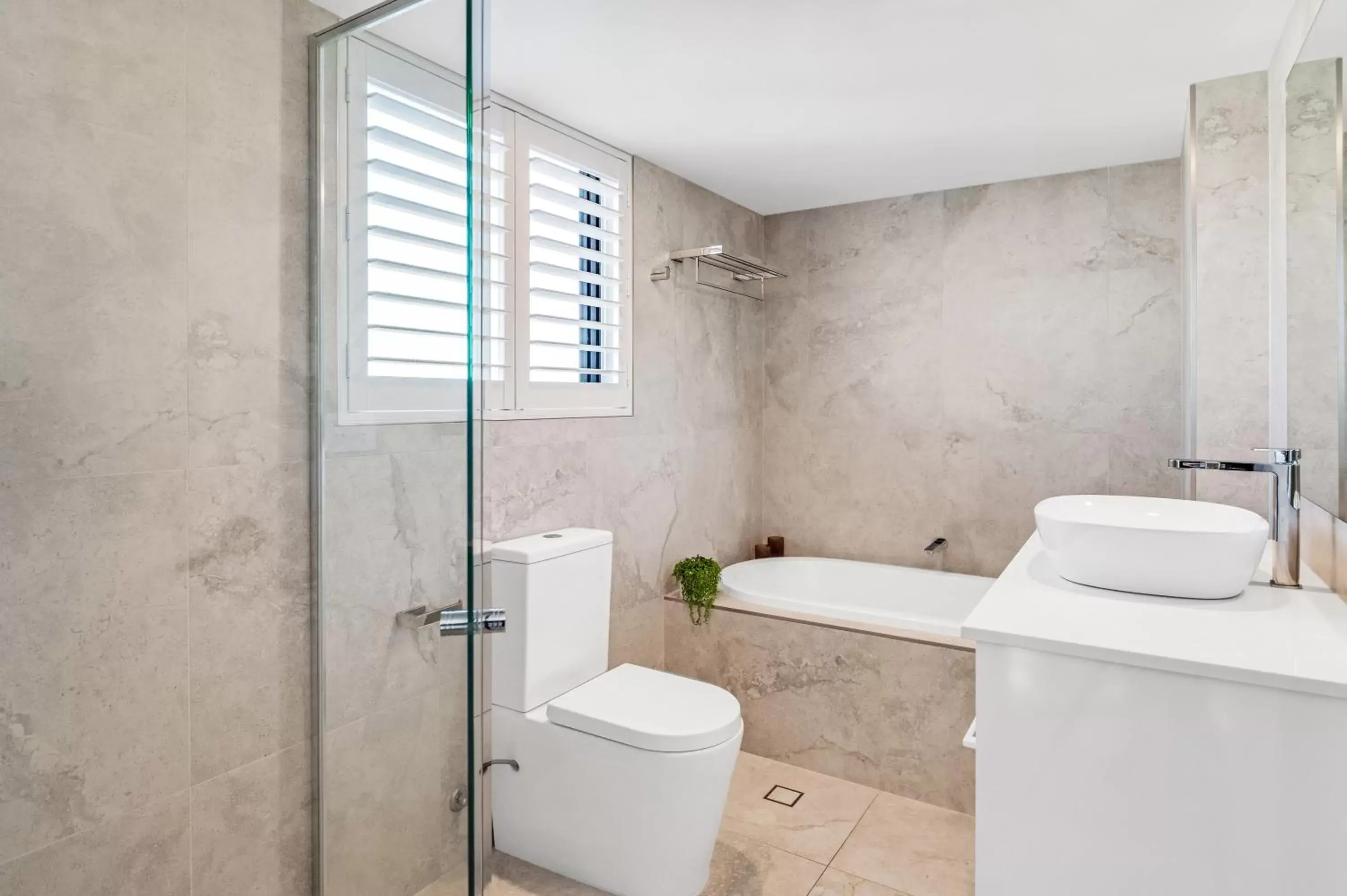 Bathroom in Mantra Coolangatta Beach Bathroom in Mantra Coolangatta Beach