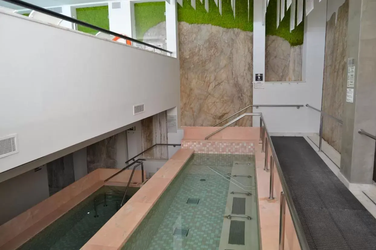 Swimming Pool in Alentejo Marmòris Hotel & Spa, a Small Luxury Hotel of the World