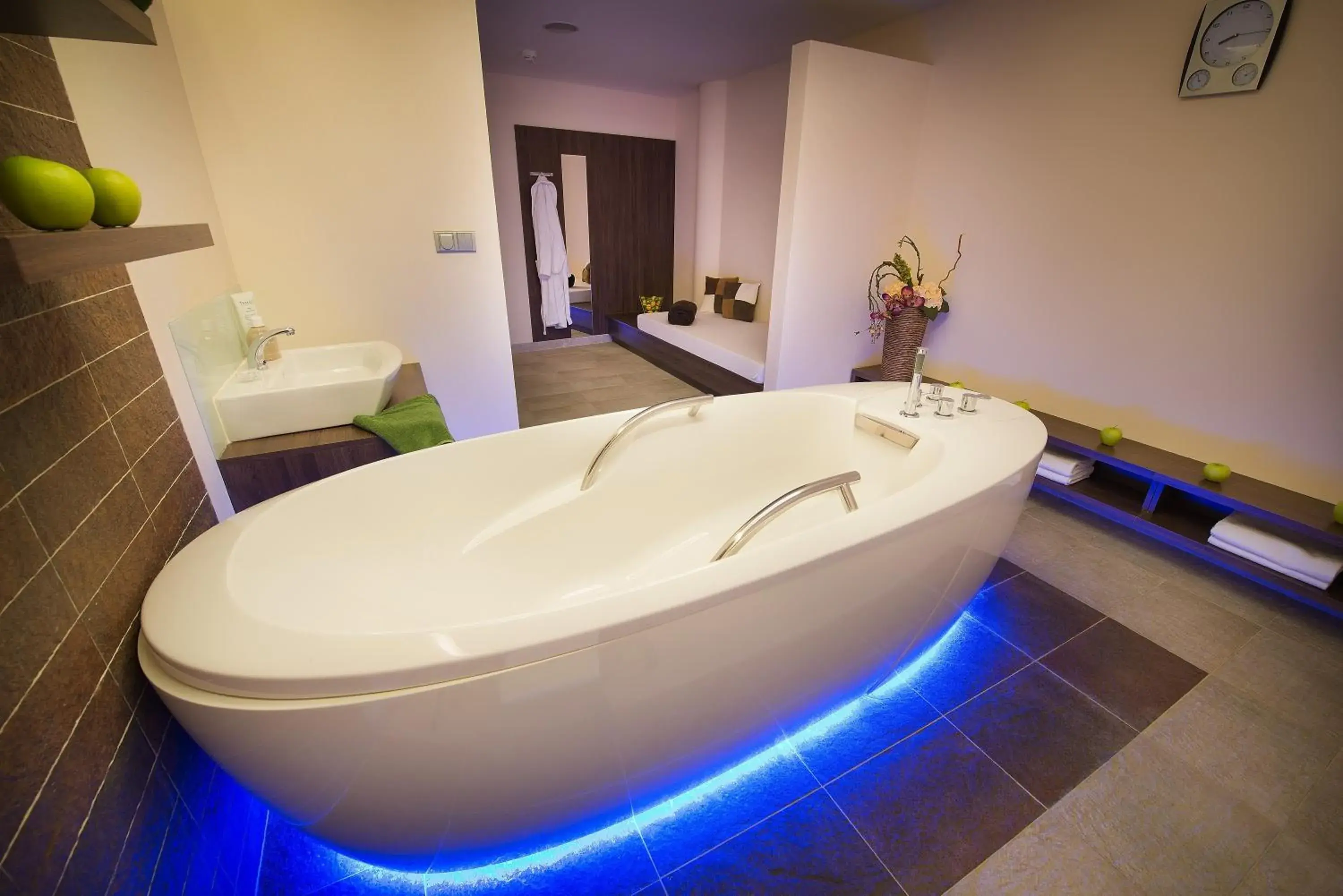 Spa and wellness centre/facilities, Bathroom in Wellness Hotel Diamant