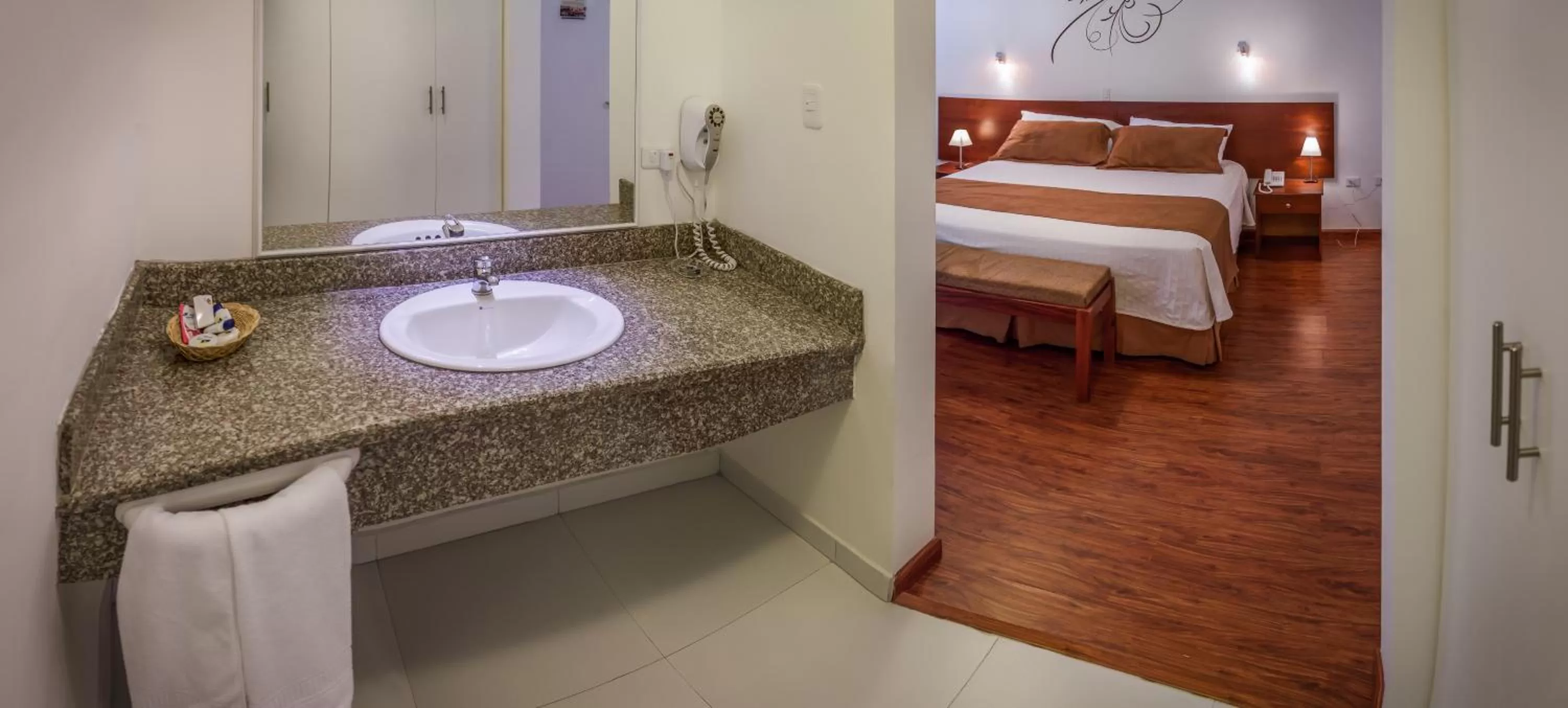 Photo of the whole room, Bed in Hotel Ajavi