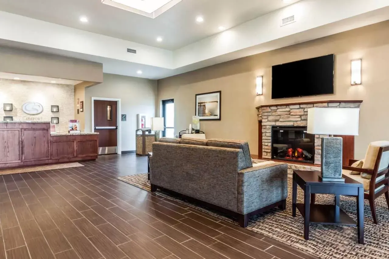 TV and multimedia, Lobby/Reception in Comfort Suites Brookings