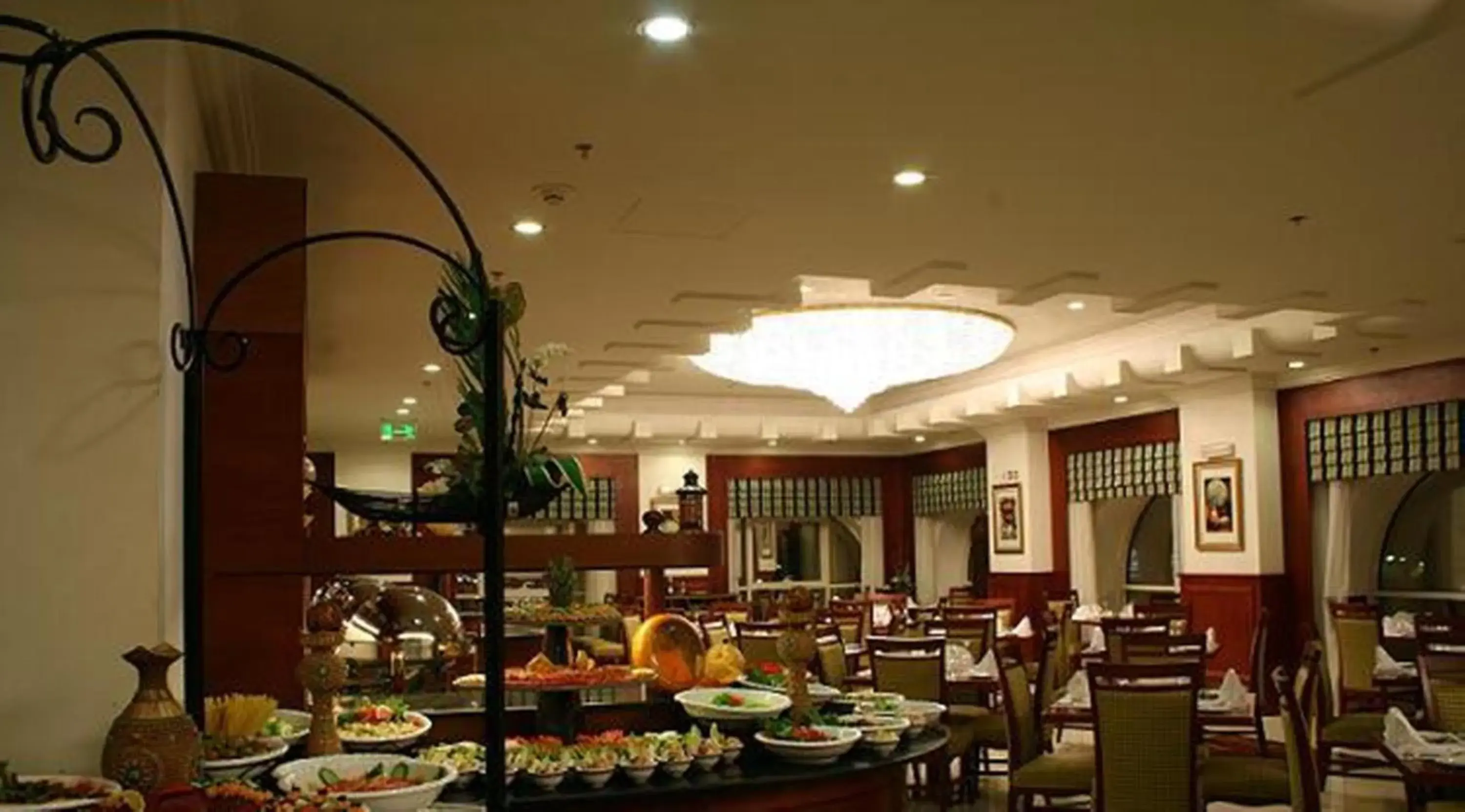 Restaurant/Places to Eat in Al Rawda Royal Inn