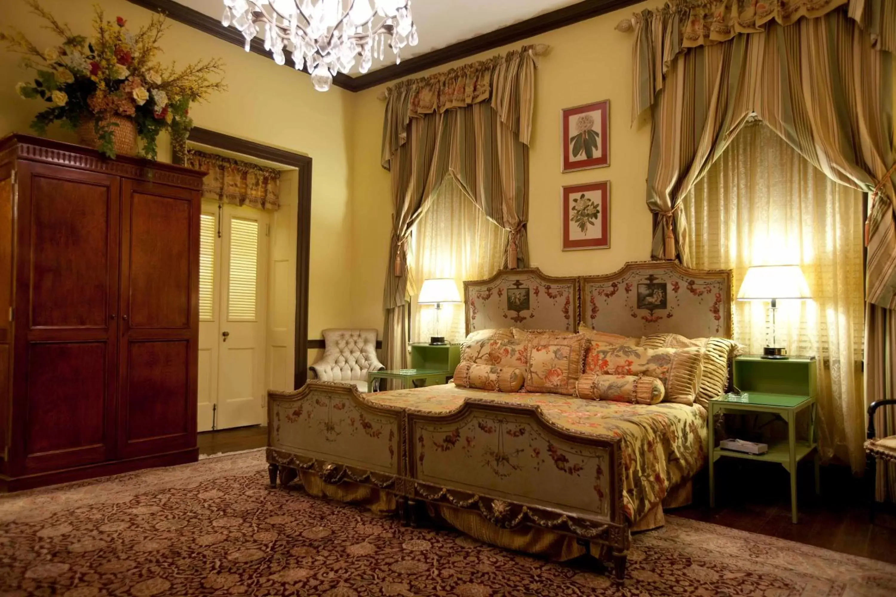 Bedroom, Bed in Graycliff Hotel