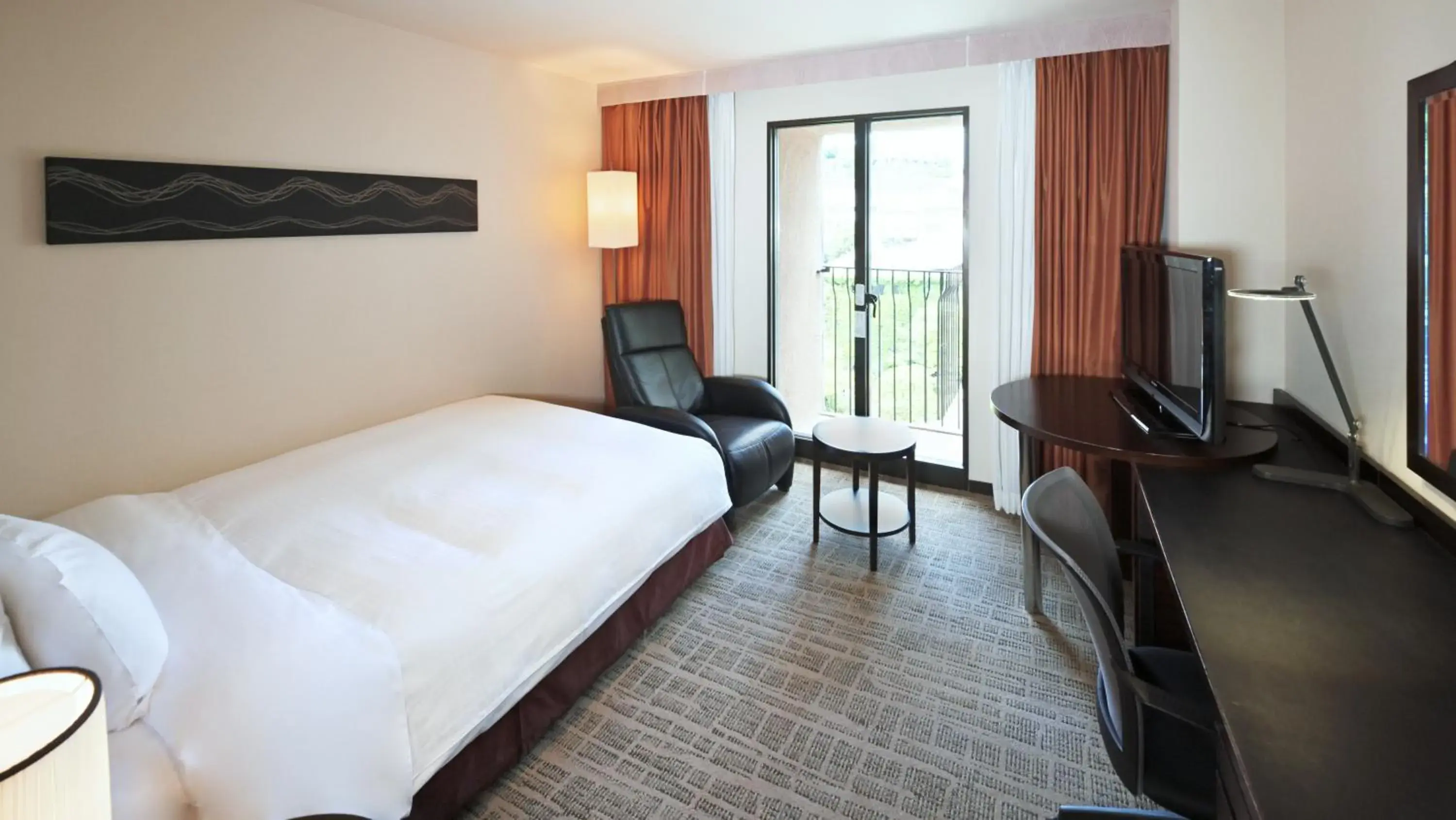 Standard Double Room - single occupancy - Top Floor in ANA Crowne Plaza Hotel Nagasaki Gloverhill by IHG Standard Double Room - single occupancy - Top Floor in ANA Crowne Plaza Hotel Nagasaki Gloverhill by IHG