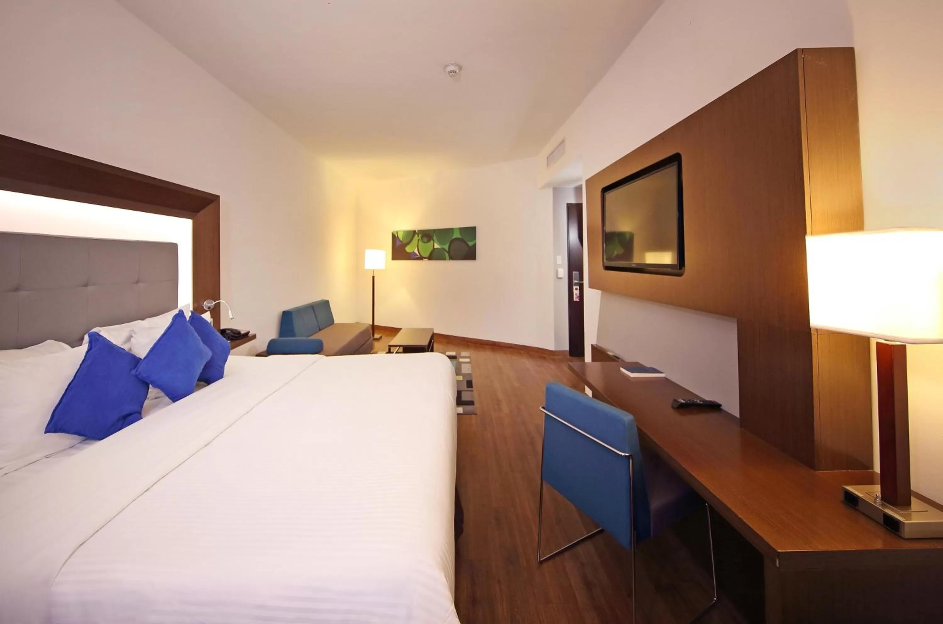 Bed in Novotel Panama City