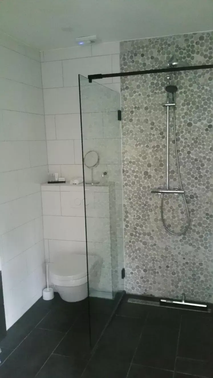 Shower, Bathroom in B&B De Reede