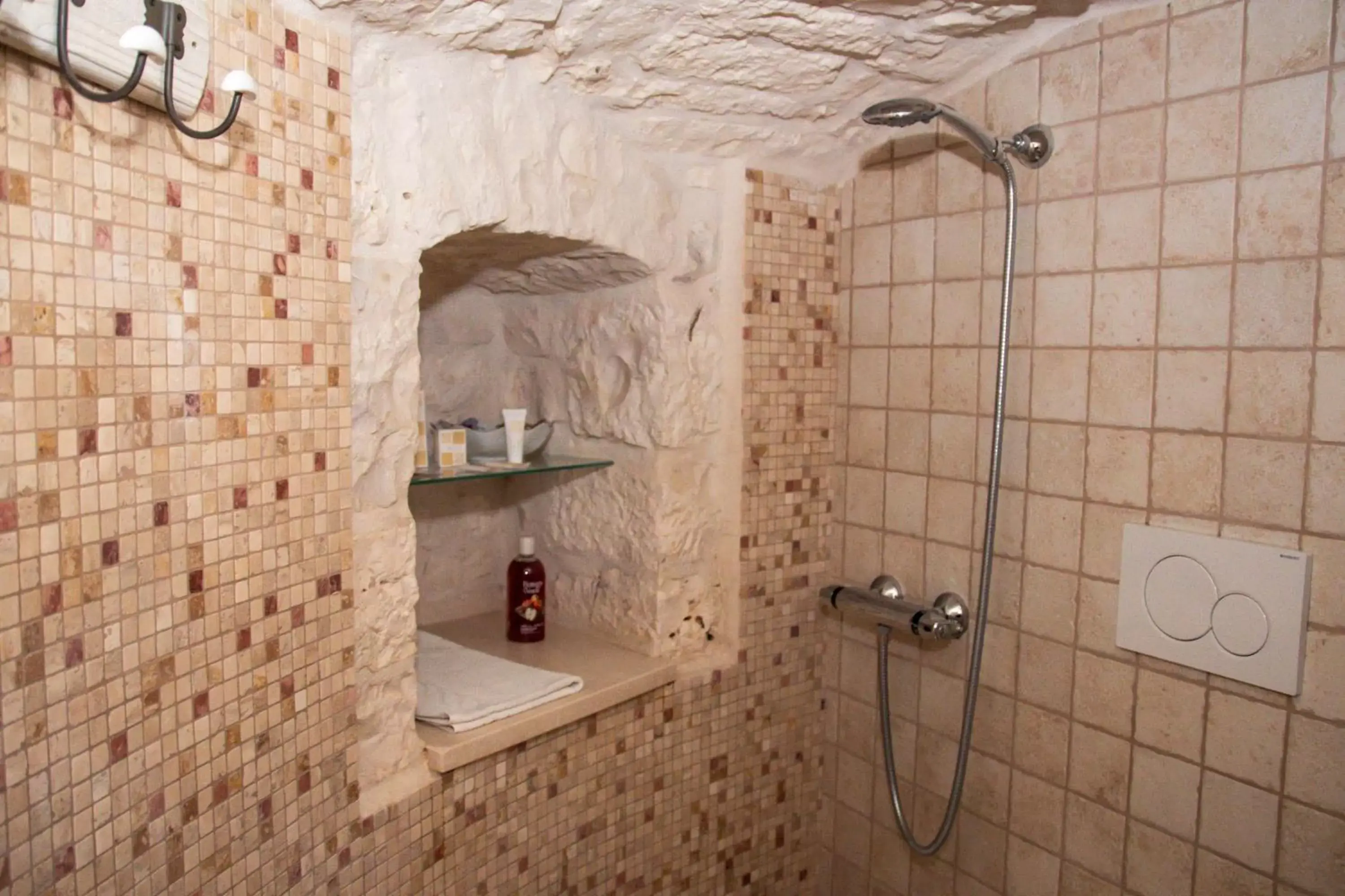 Bathroom in B&B Trulli Donna Isabella