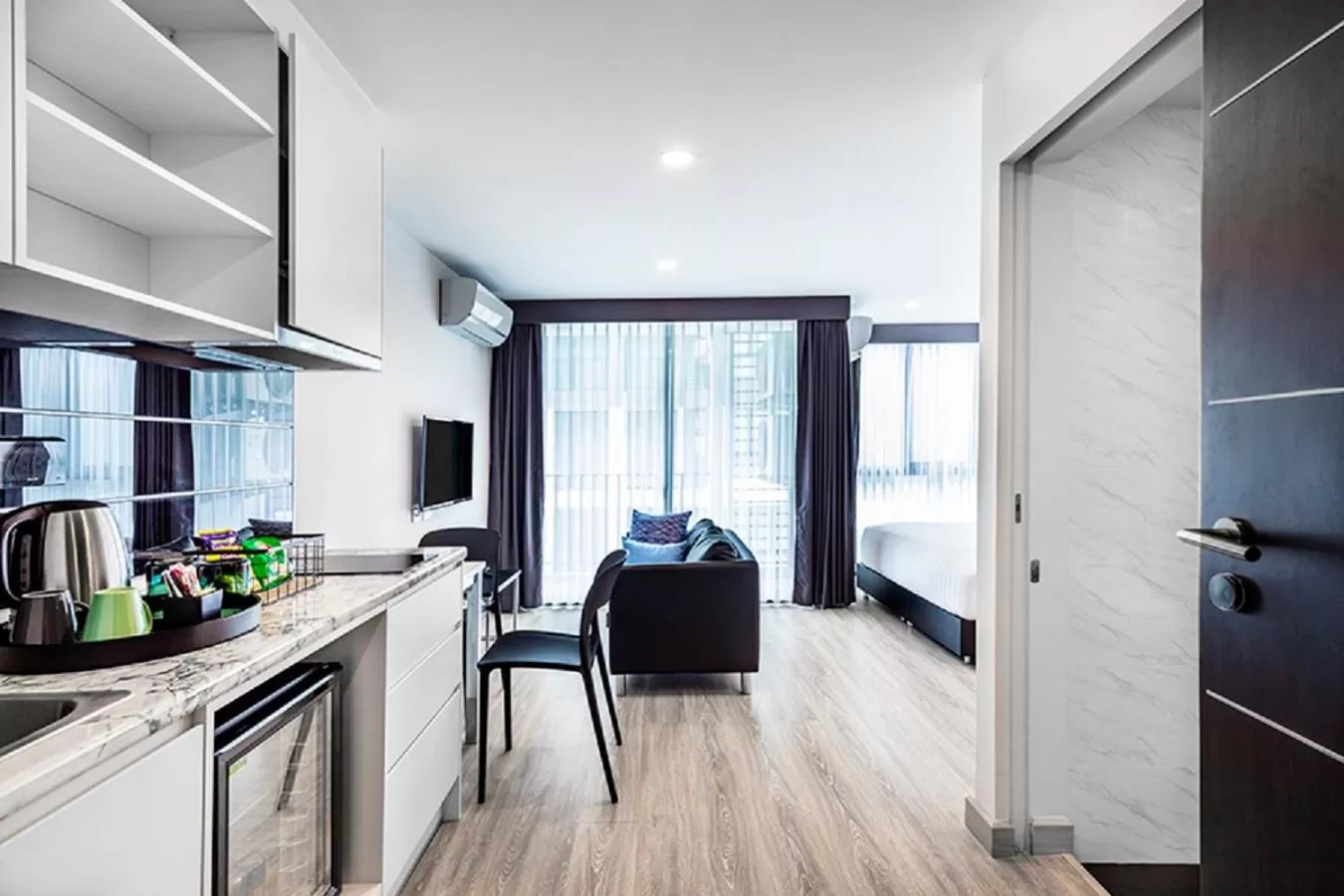 Kitchen or kitchenette in The Rizin