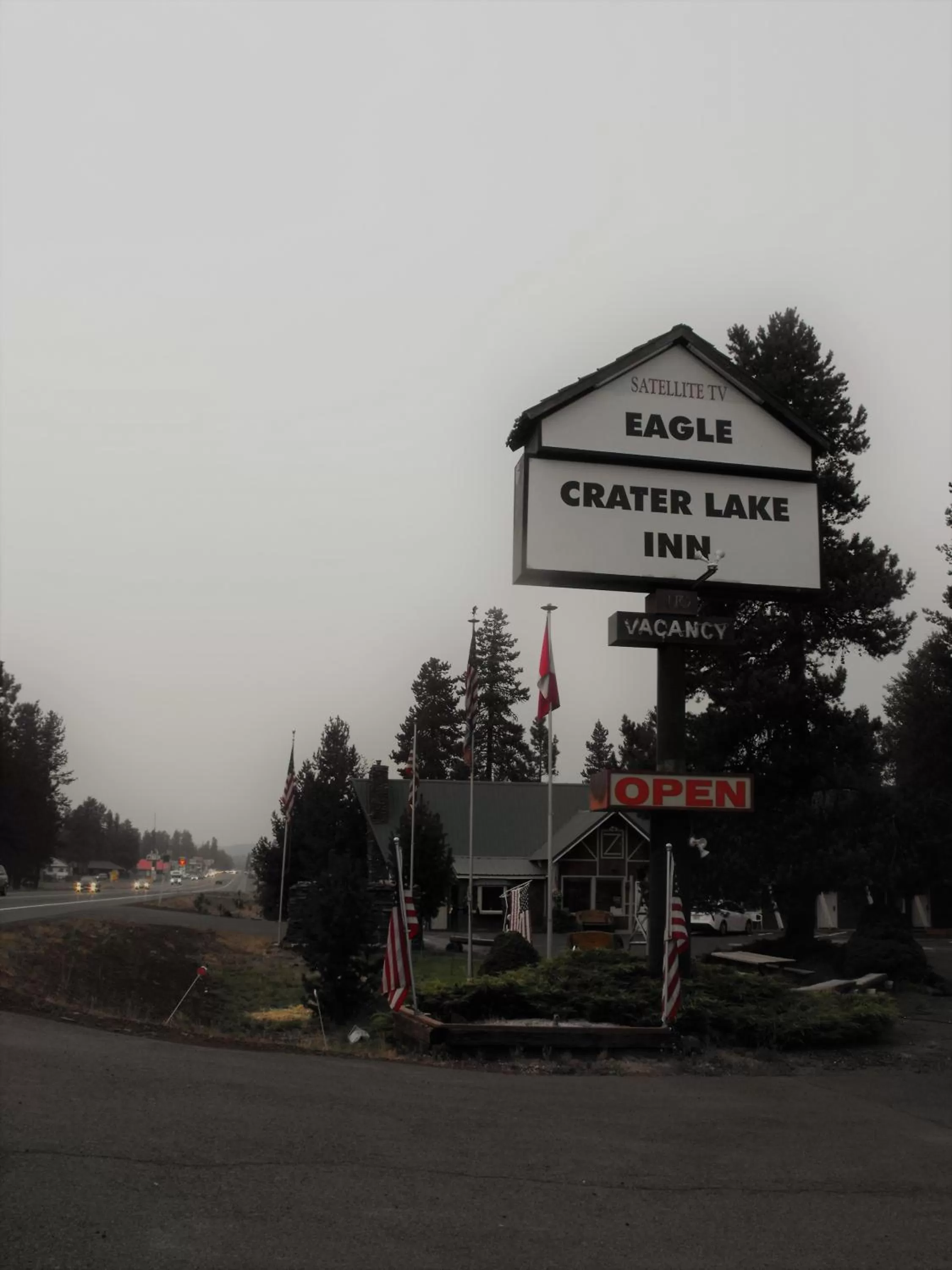 Eagle Crater Lake Inn