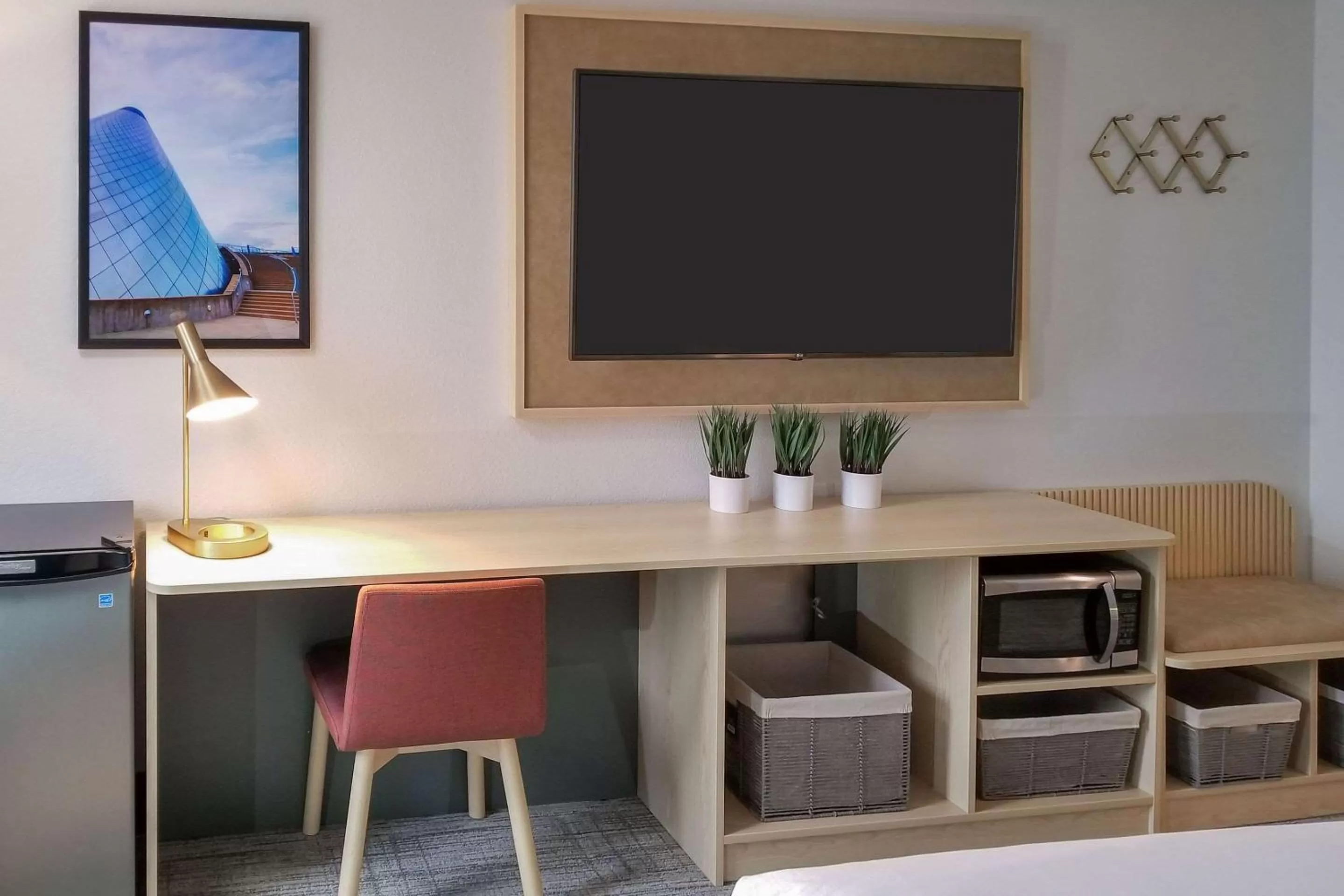 Photo of the whole room, TV/Entertainment Center in Hotel Thea Tacoma, Ascend Hotel Collection