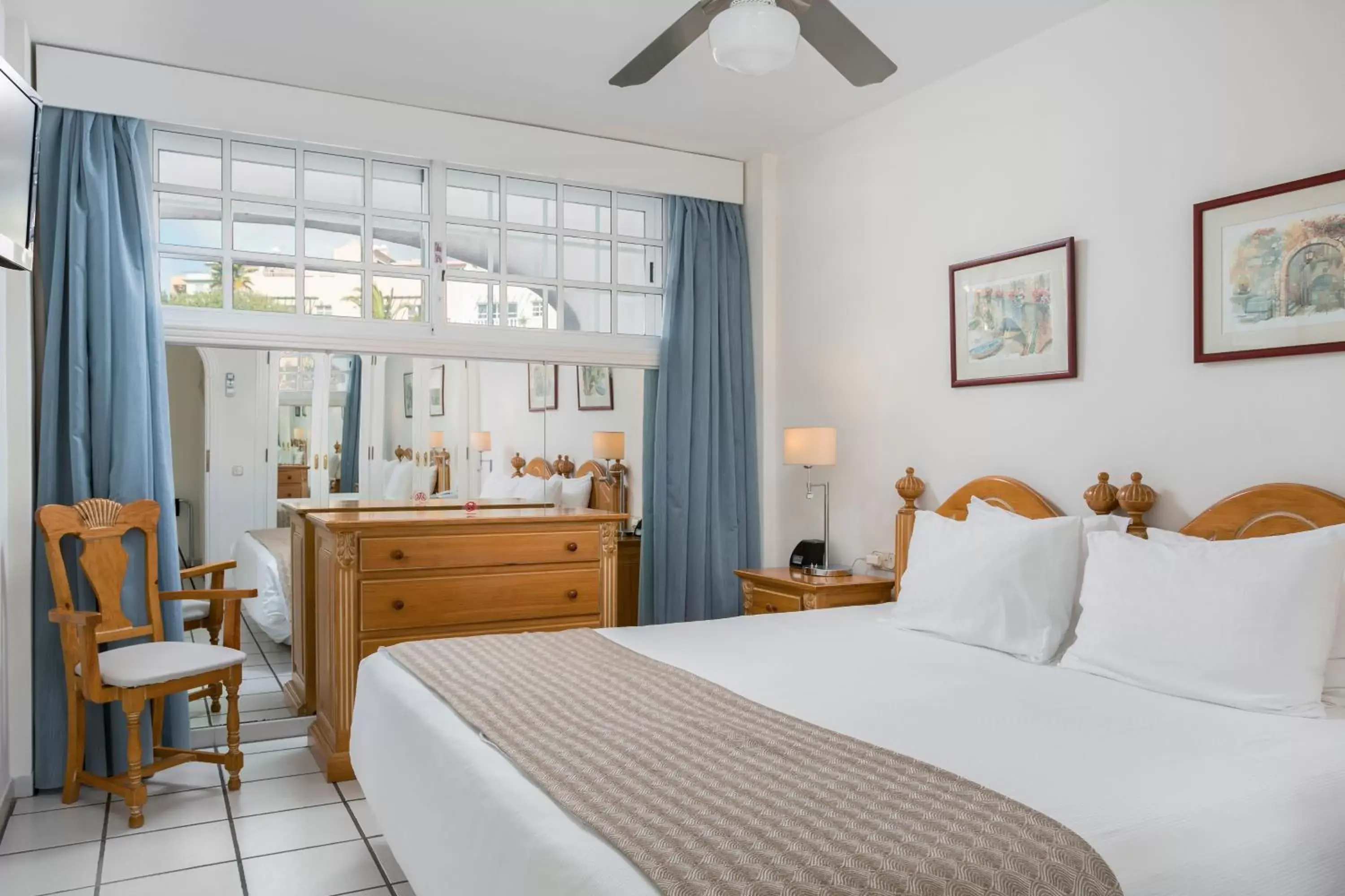 Bedroom, Bed in Santa Barbara Golf and Ocean Club