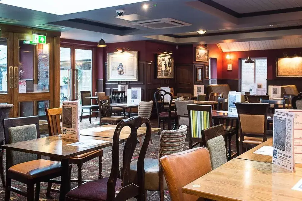 Restaurant/Places to Eat in The Hatchet Inn Wetherspoon