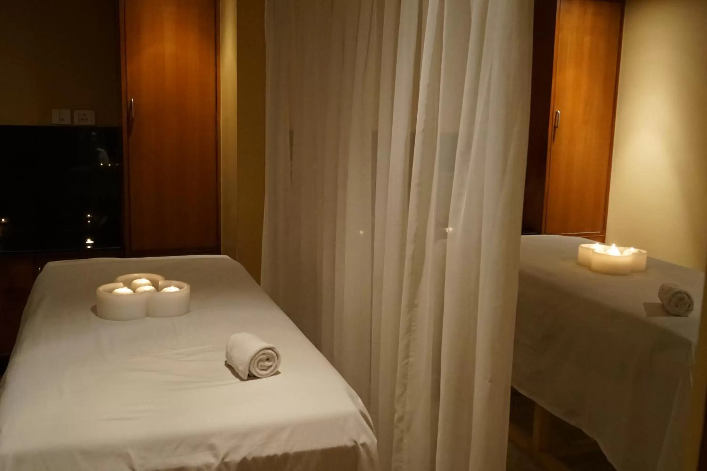 Massage, Bed in Taj Chandigarh Massage, Bed in Taj Chandigarh