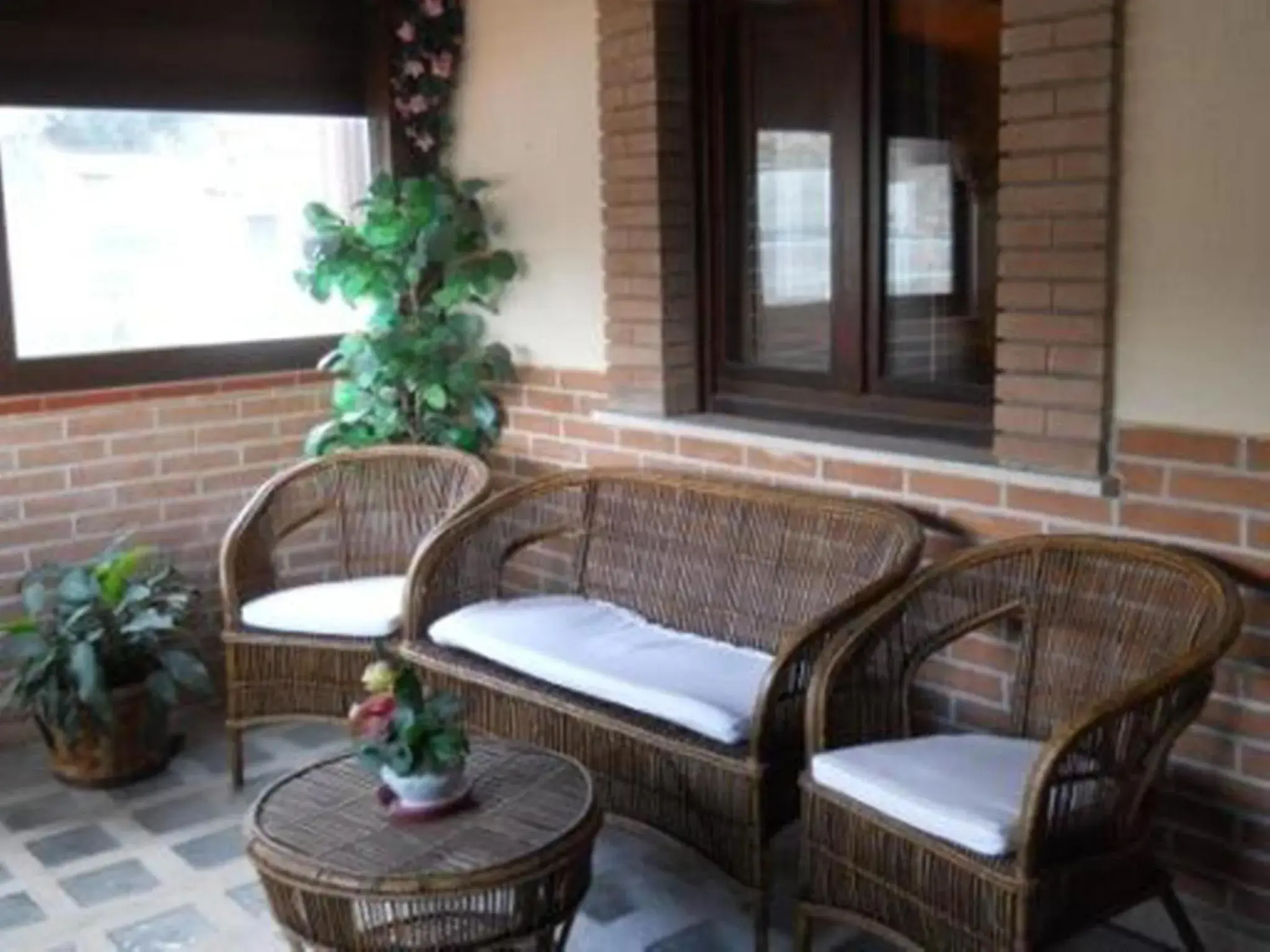 Balcony/Terrace, Seating Area in Hotel U' Bais