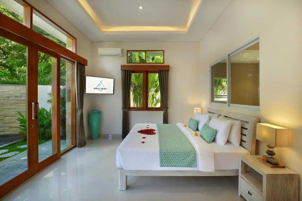 Bedroom, Bed in Holl Villa by Wildflower Group