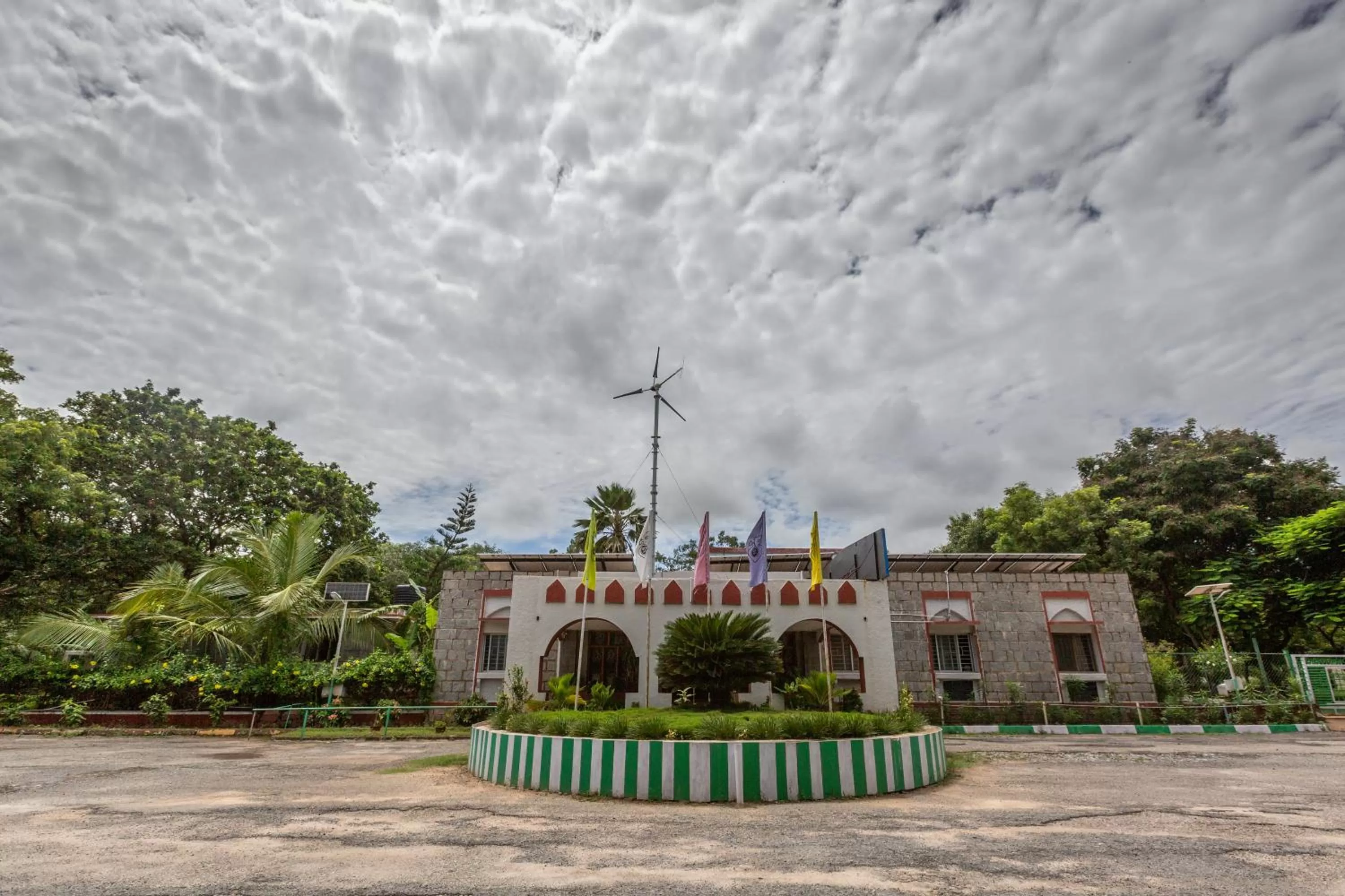KSTDC Hotel Mayura Bhuvaneshwari Kamalapur