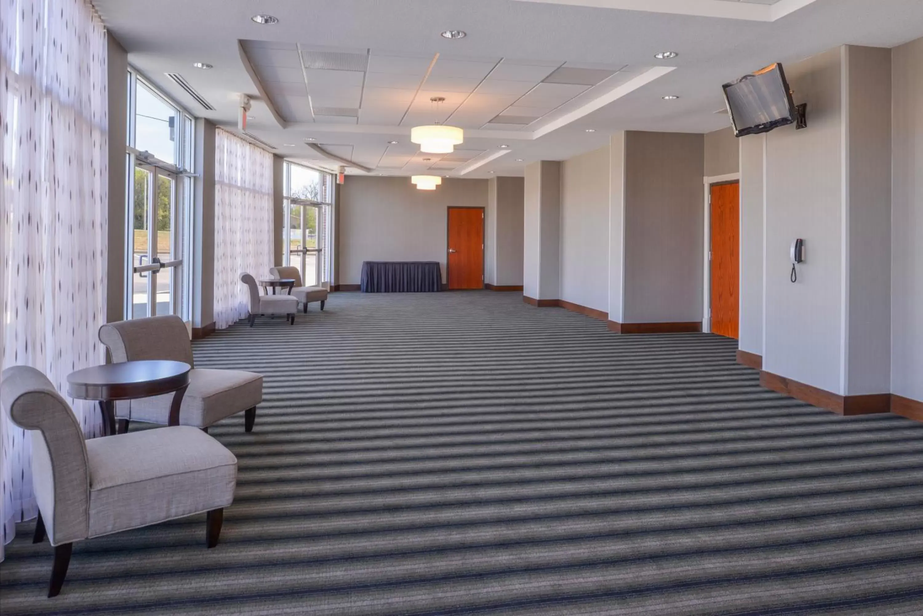 Meeting/conference room in Holiday Inn Poplar Bluff, an IHG Hotel