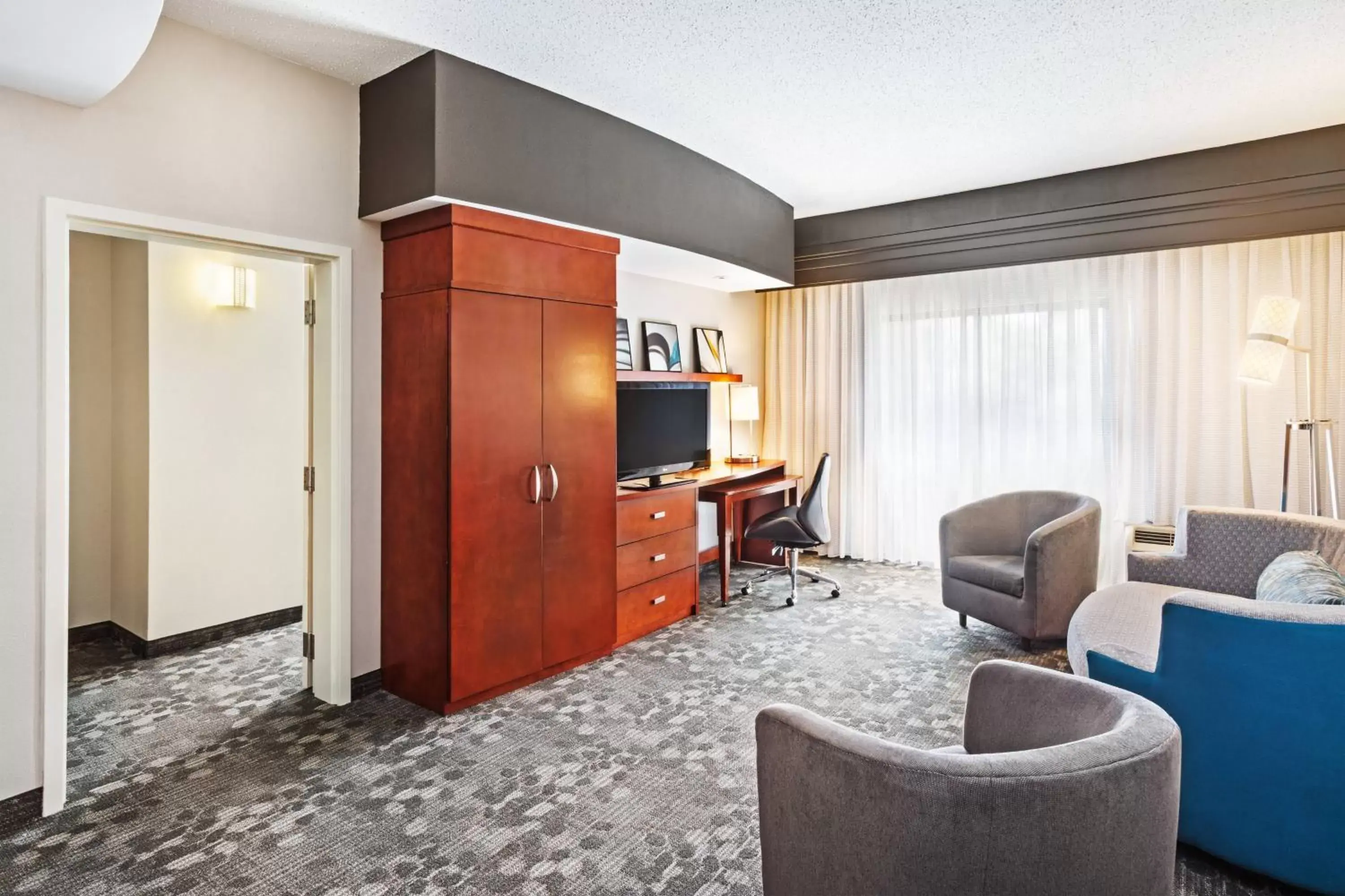 Living room, Seating Area in Courtyard by Marriott Knoxville Airport Alcoa