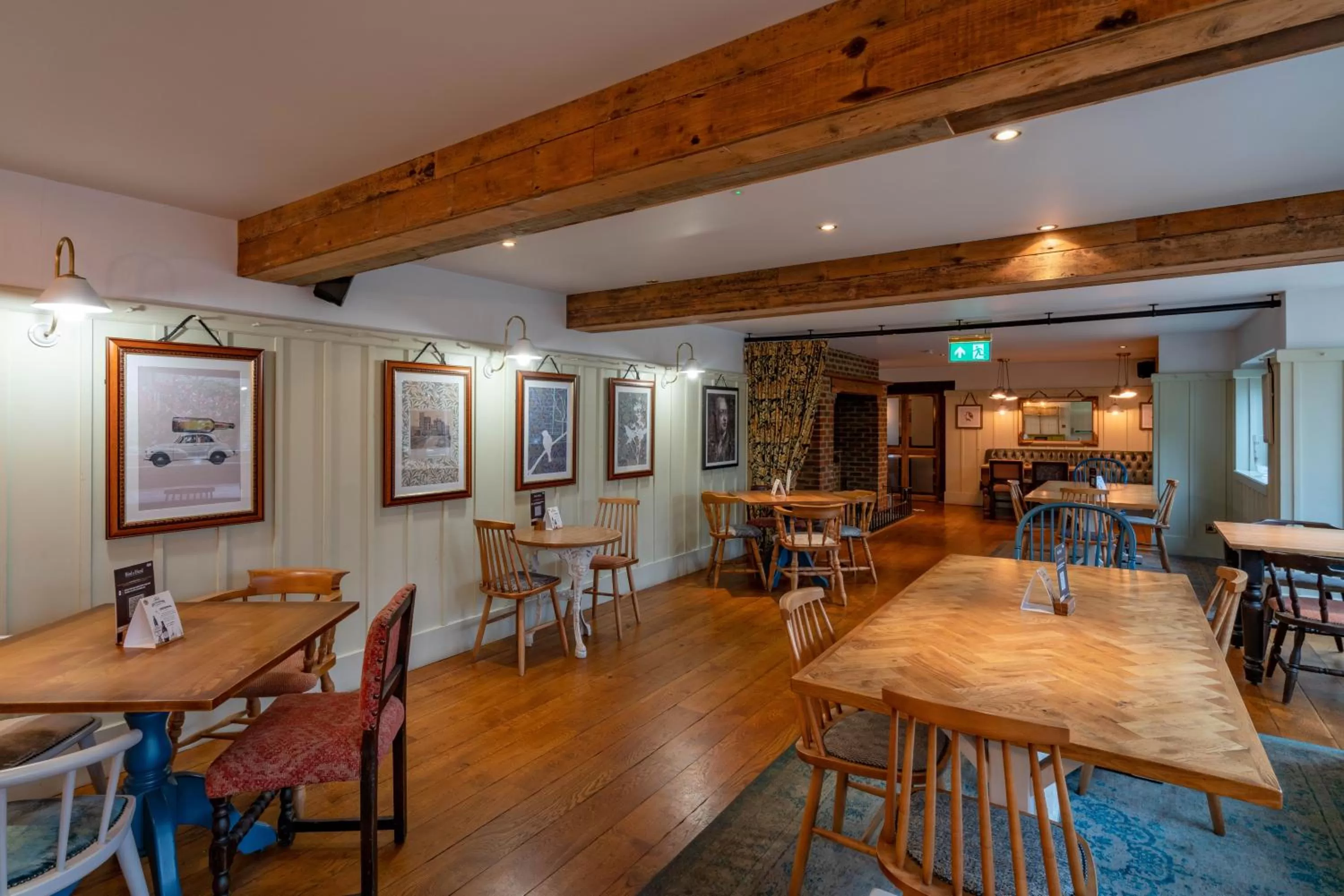 Restaurant/places to eat in The Bird In Hand