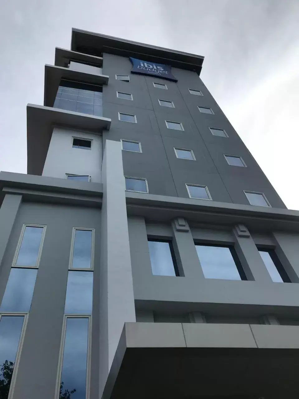 Property building in ibis budget Surabaya Diponegoro Property building in ibis budget Surabaya Diponegoro