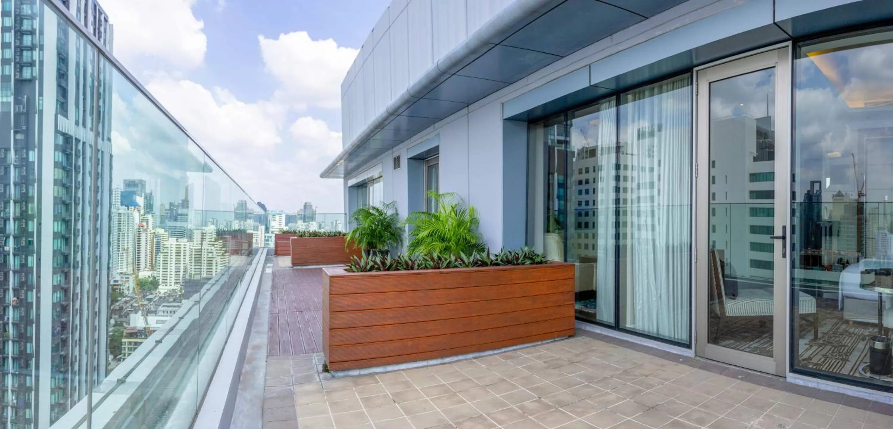 Balcony/Terrace in Radisson Blu Plaza Bangkok