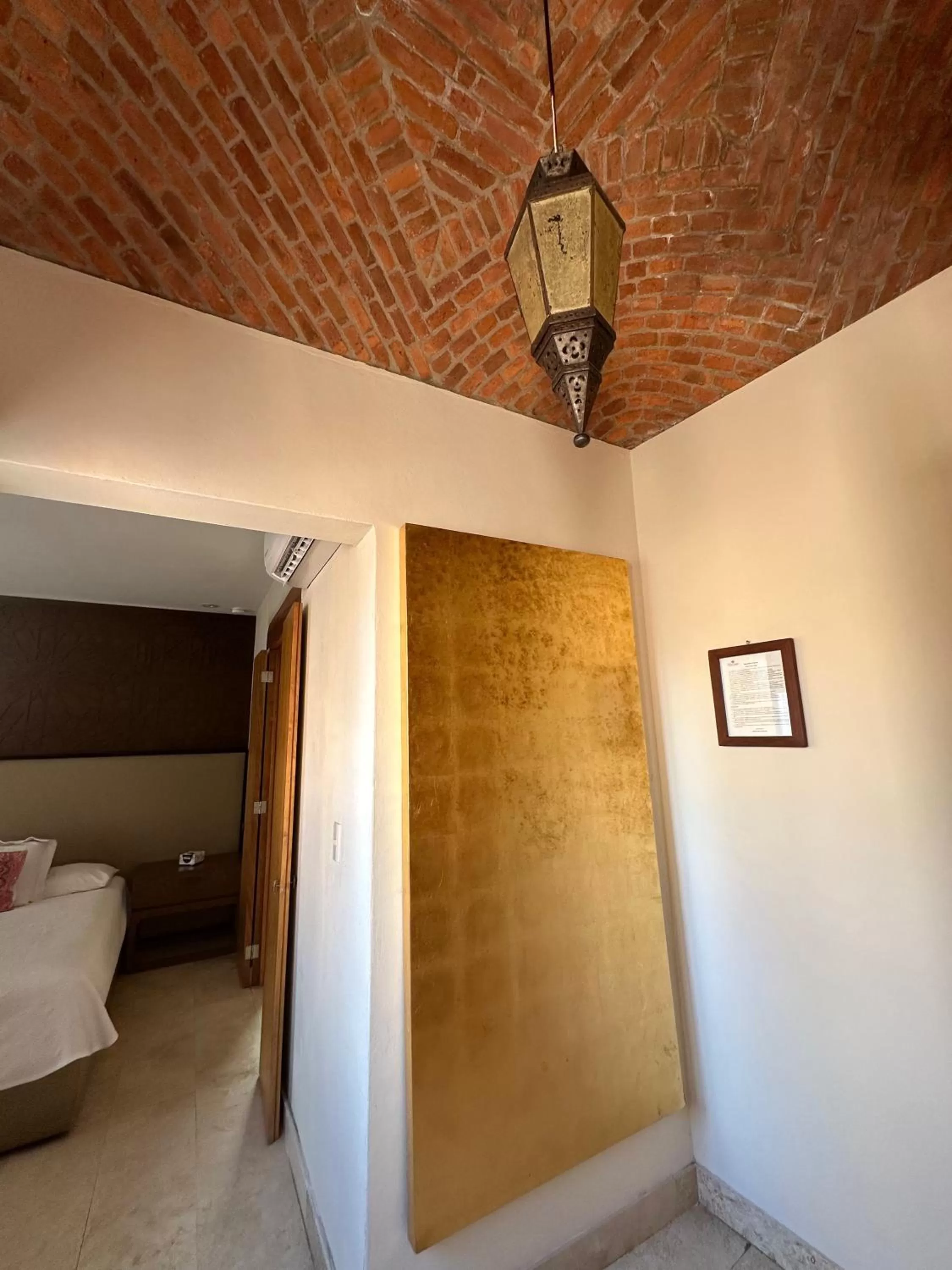 Bed in Hotel Lindo Ajijic Bed & Breakfast