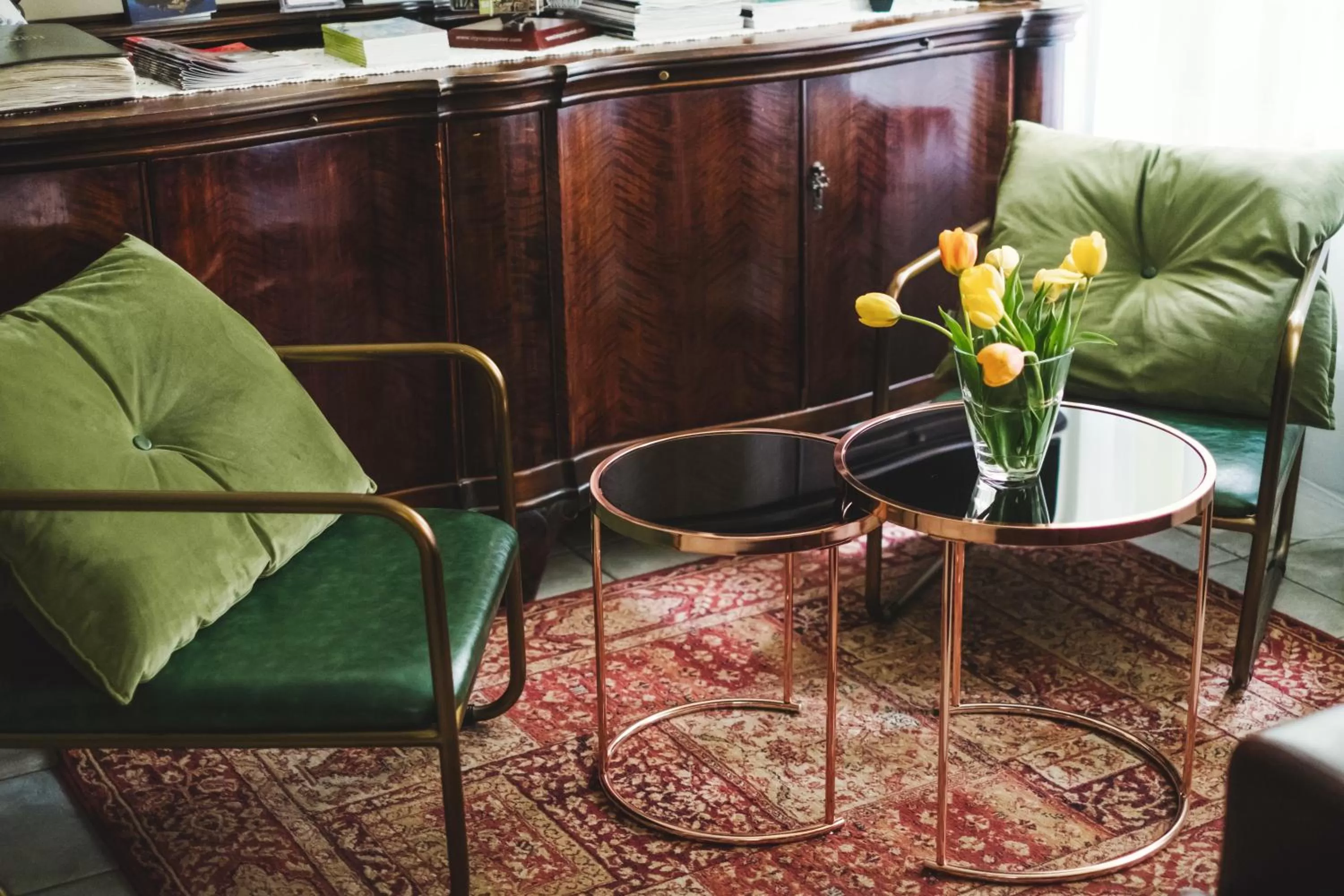 Communal lounge/ TV room in Hotel Eden