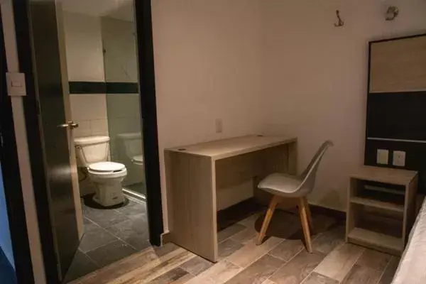 Shower, Bathroom in Hotel Urban Cholula