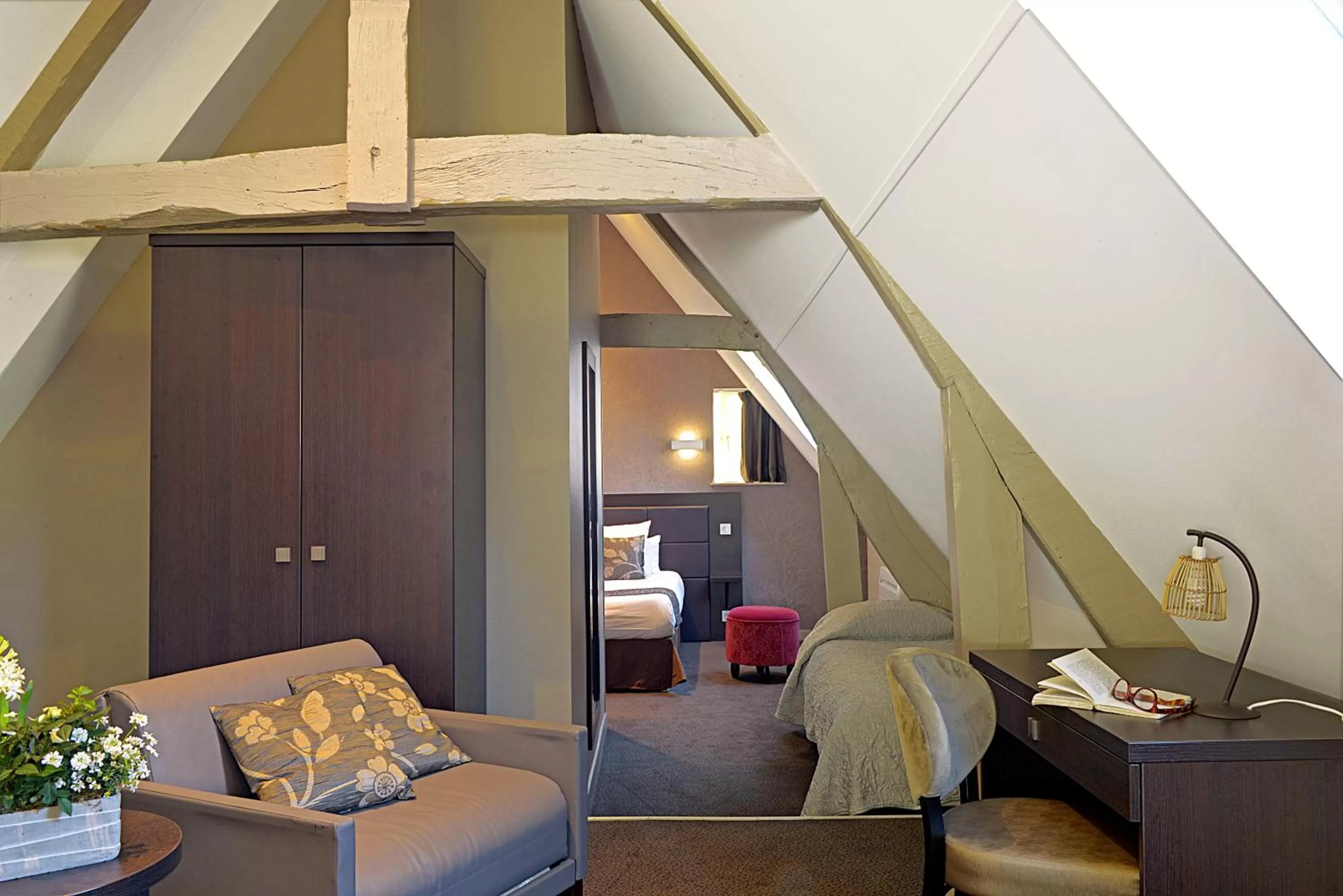 Seating area in Hotel Reine Mathilde