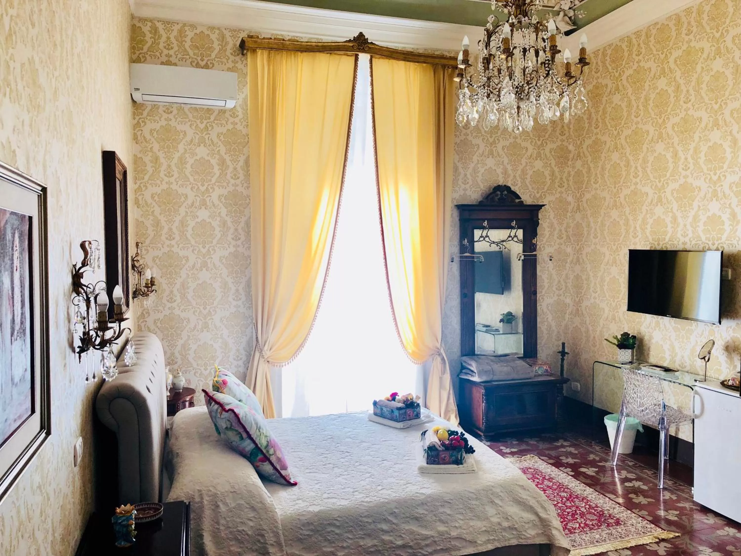 Photo of the whole room, Bed in Dimora Umberto